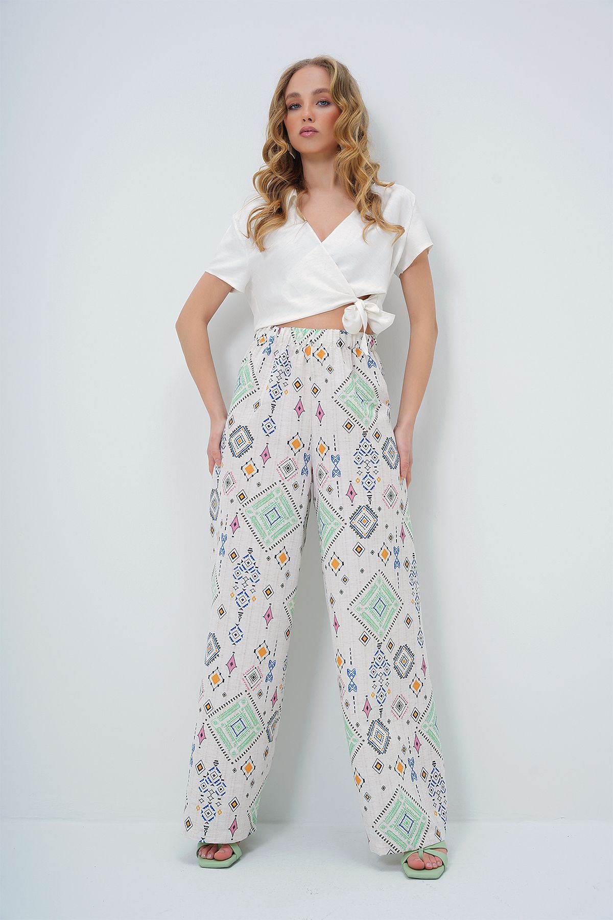Trend Alaçatı Stili-Pantaloni de in pentru femei, verzi, cu model etnic, cu talie elastică ALC-X13631 5