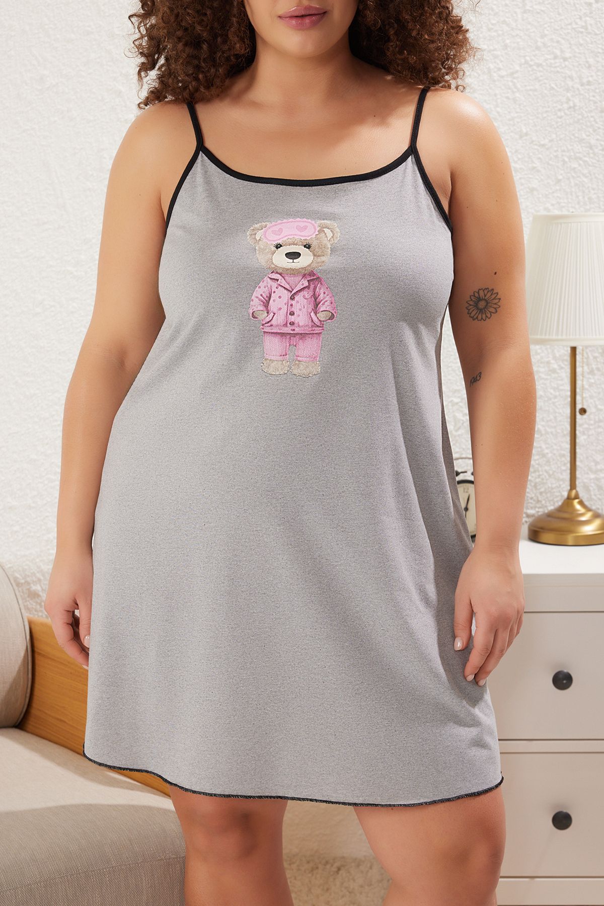 Trendyol Curve-Graues, mit Teddybären bedrucktes, gestricktes Mini-Nachthemd TBBSS25CH00002 3