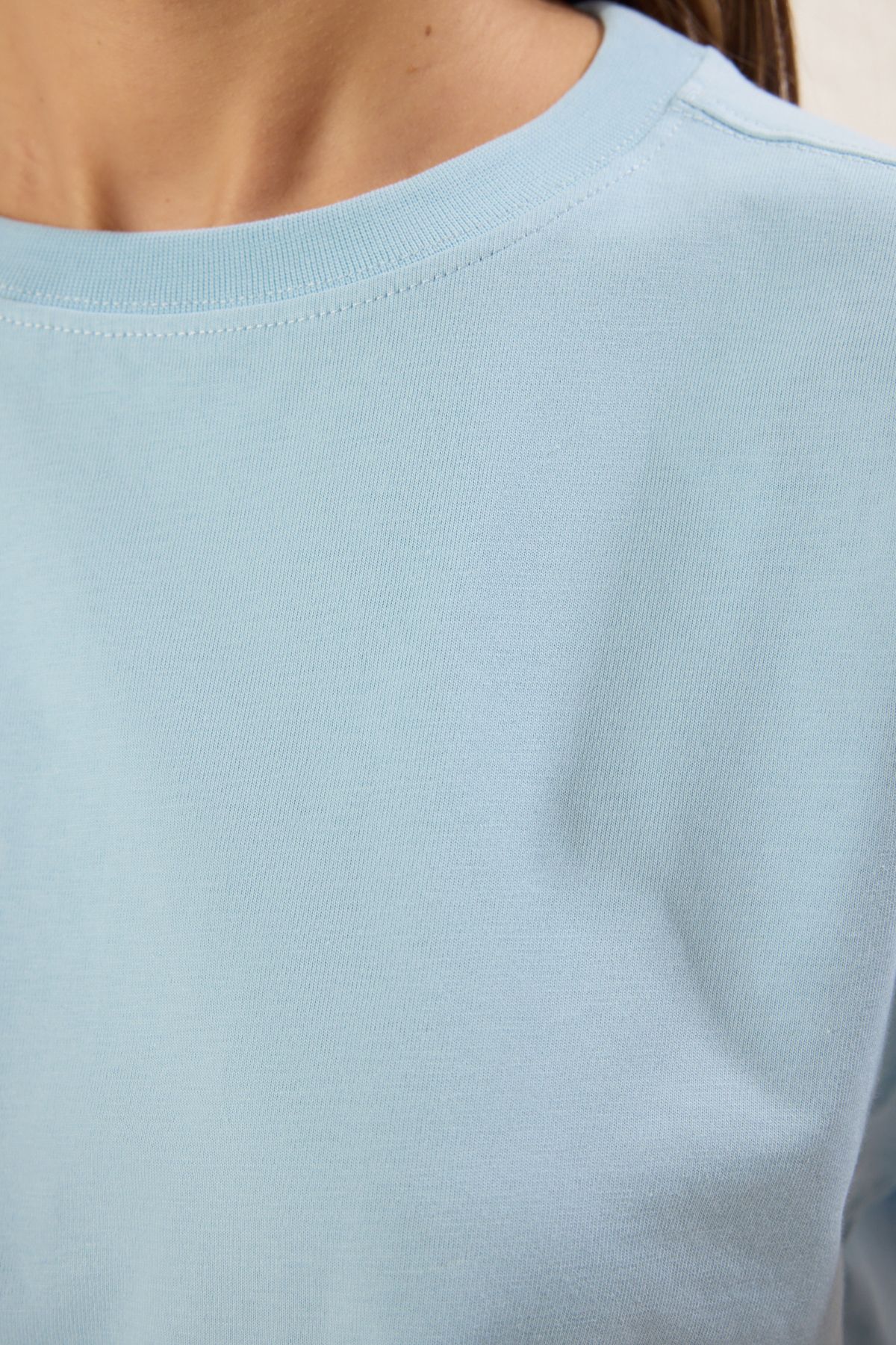 Trendyol Collection-Blue 100% Cotton Relaxed Crop/Comfortable Short Cut Crew Neck Knitted T-Shirt Twoss25Ts00034 4