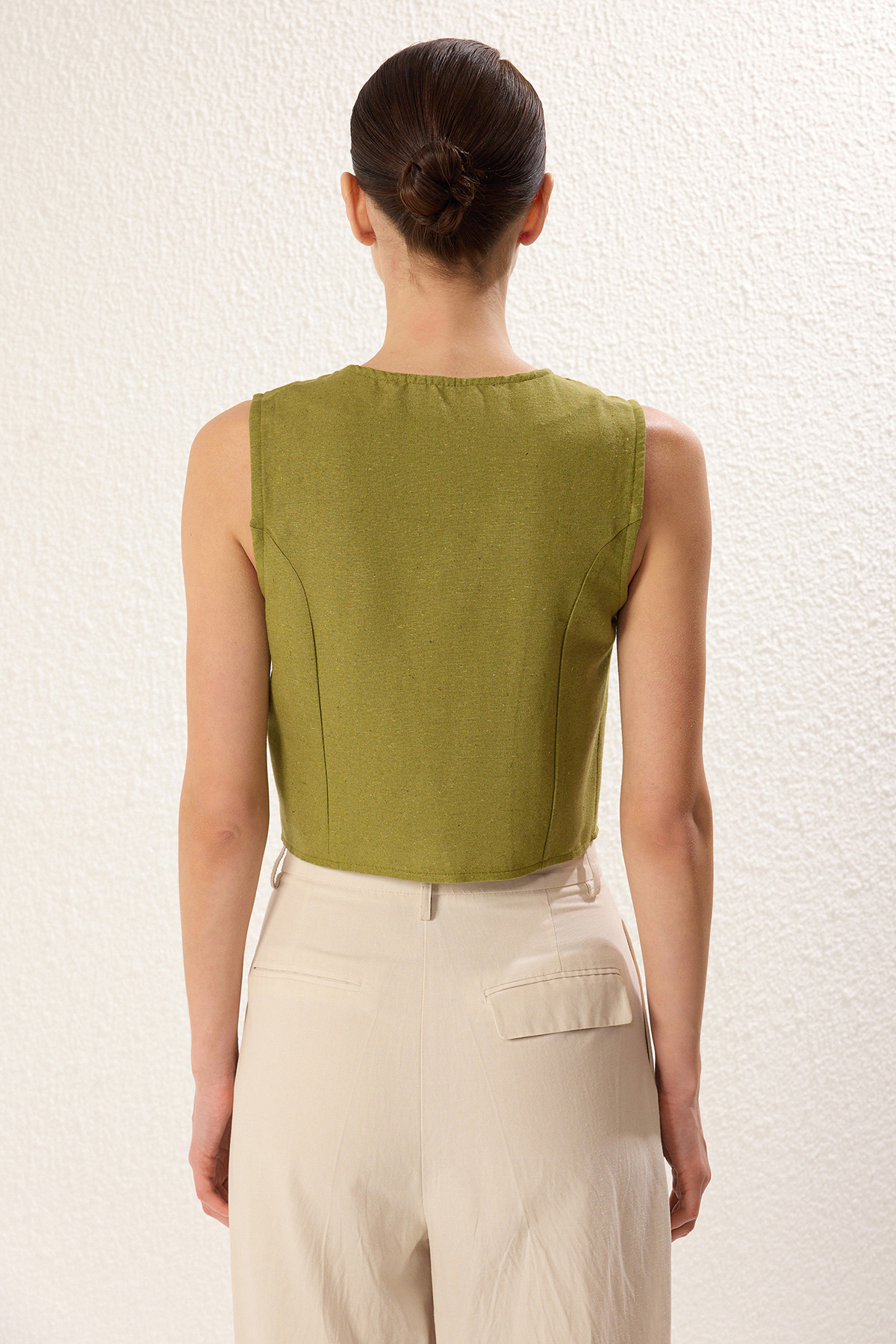 Trendyol Collection-Khakifarbene, reguläre Baumwoll-Crop-Leinen-Webweste TWOSS24YE00024 5