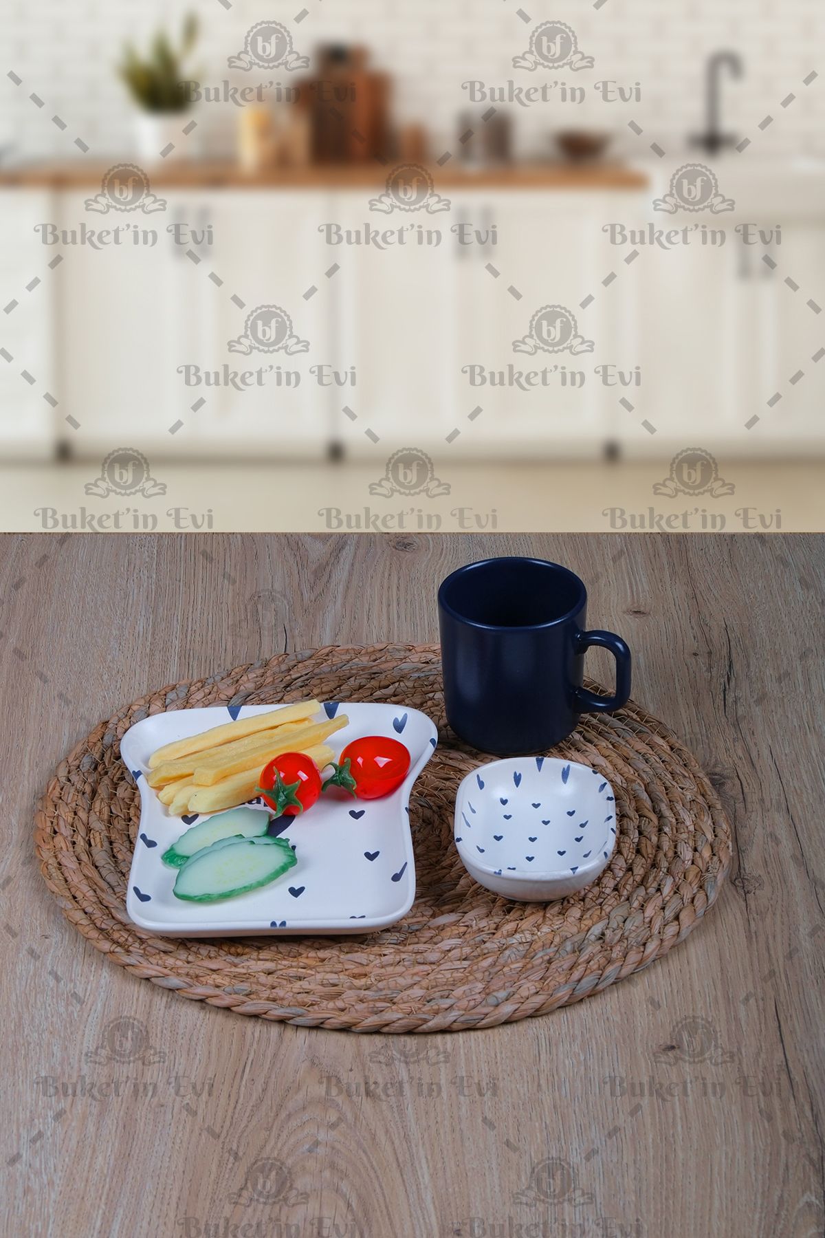 Buket'in Evi 4 Parça Mavi Kalpli Çocuk Tost & Mama Takımı