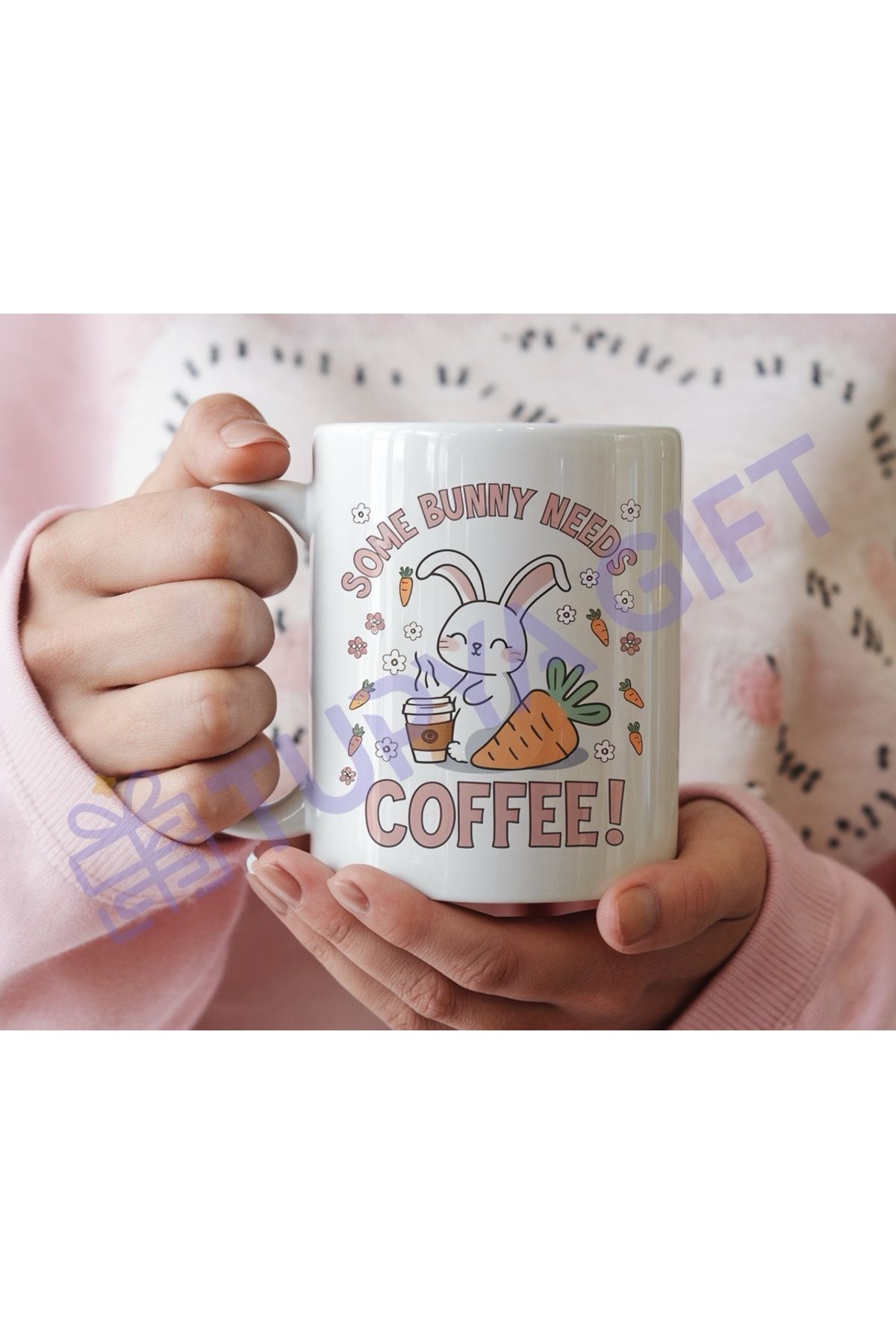 Tupya Gift Tavşan Temalı Kahve Kupa – “Some Bunny Needs Coffee”