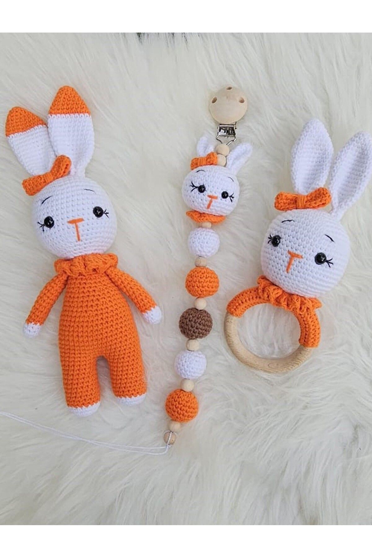 kelebeginruyasihobievi Amigurumi Organik, Elemeği , Uyku Arkadaşı Turuncu Tavşan, Çıngırak ve Emzik Zinciri 3'lü Set