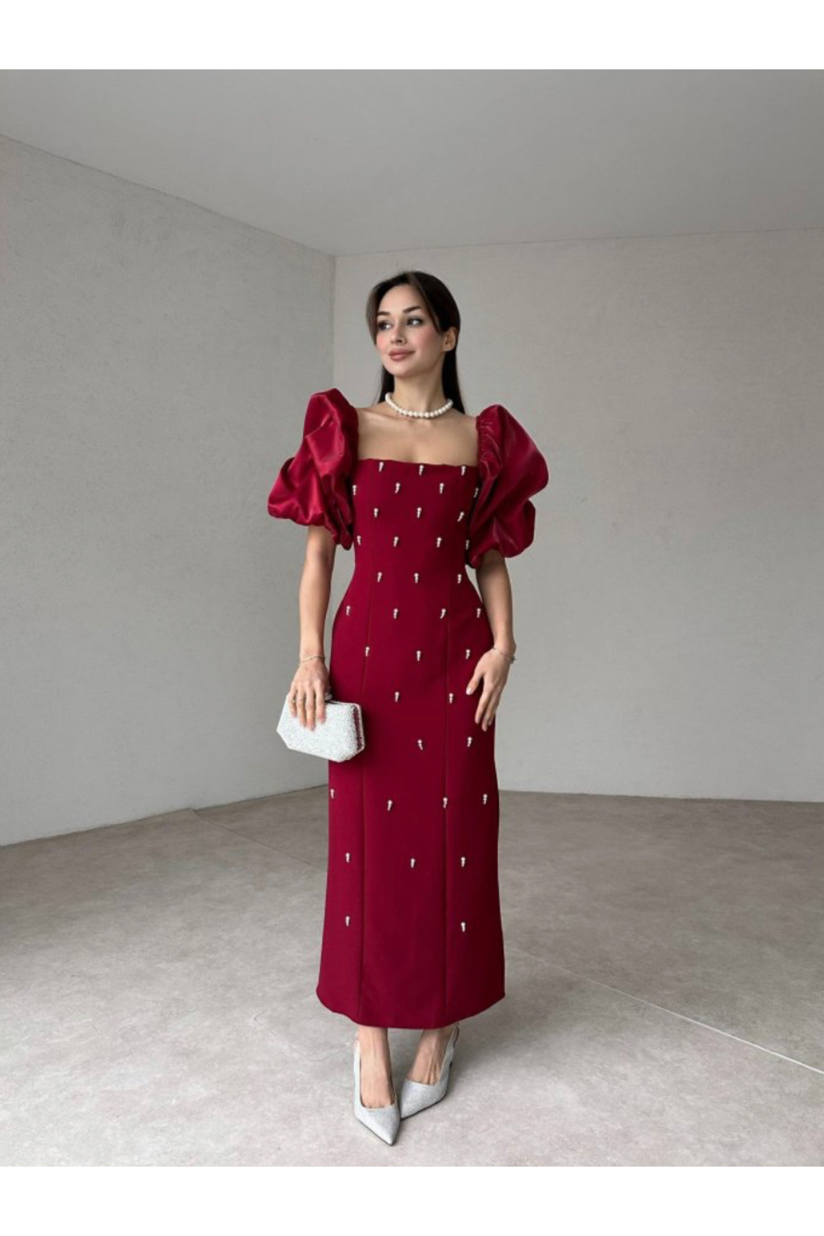 Butik Aura Mou Bordo Prenses Saten Kol İnci Detaylı Elbise görsel 2