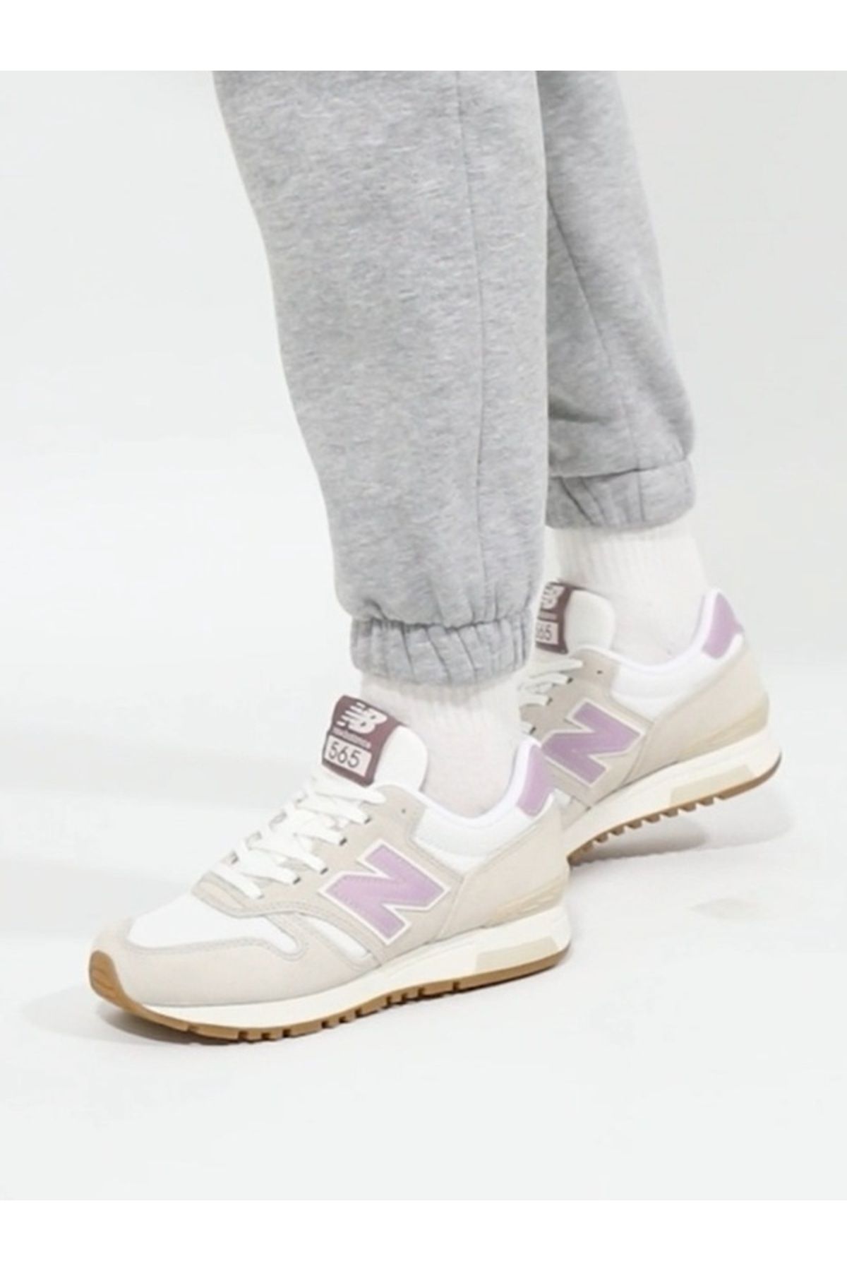 کفش اسپرت گاه به گاه کتانی کرم یاسی زنانه 565 New Balance