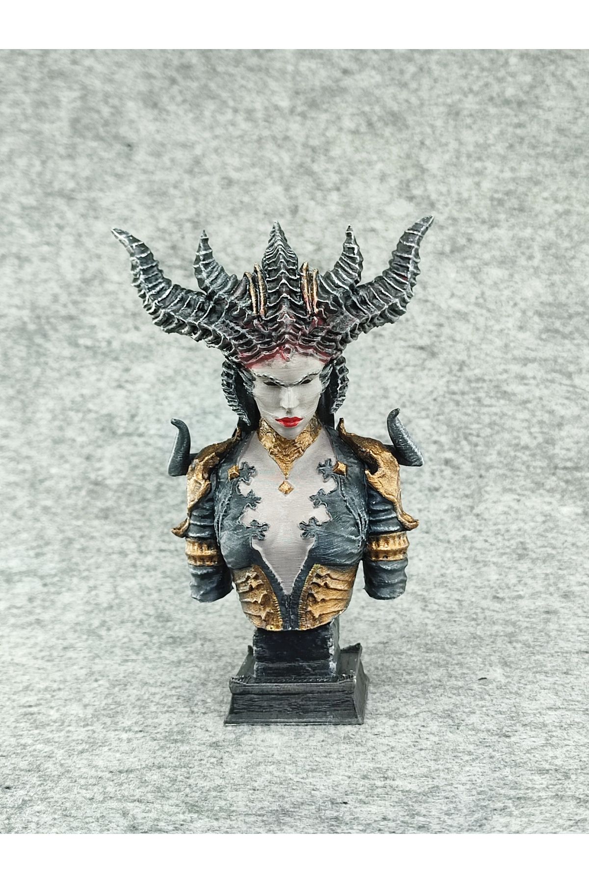 PWUL WORKS Diablo 4 Lilith Büstü | 17 cm | 3D Baskılı | El Boyaması | Koleksiyonluk