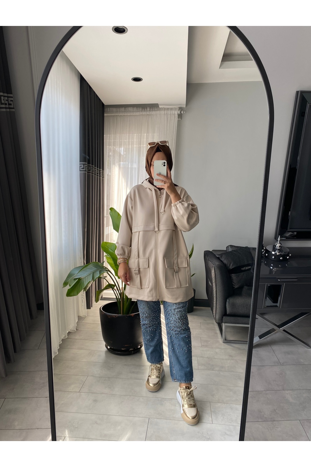 SARE BOUTIQUE-Scuba Zipper Closure Pocket Detailed Jacket 3
