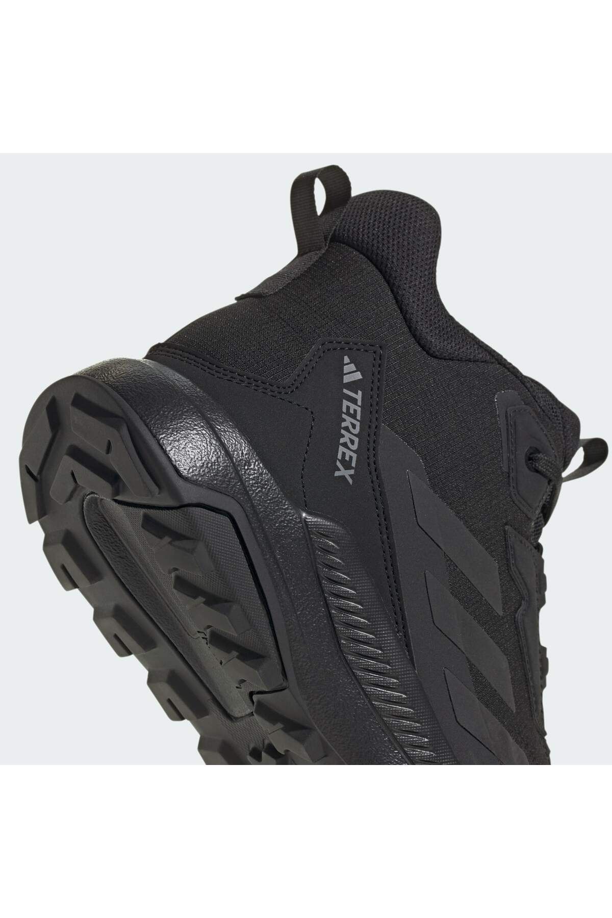 اسنیکر مشکی مردانه MID RAIN.RDY کفش پیاده روی adidas