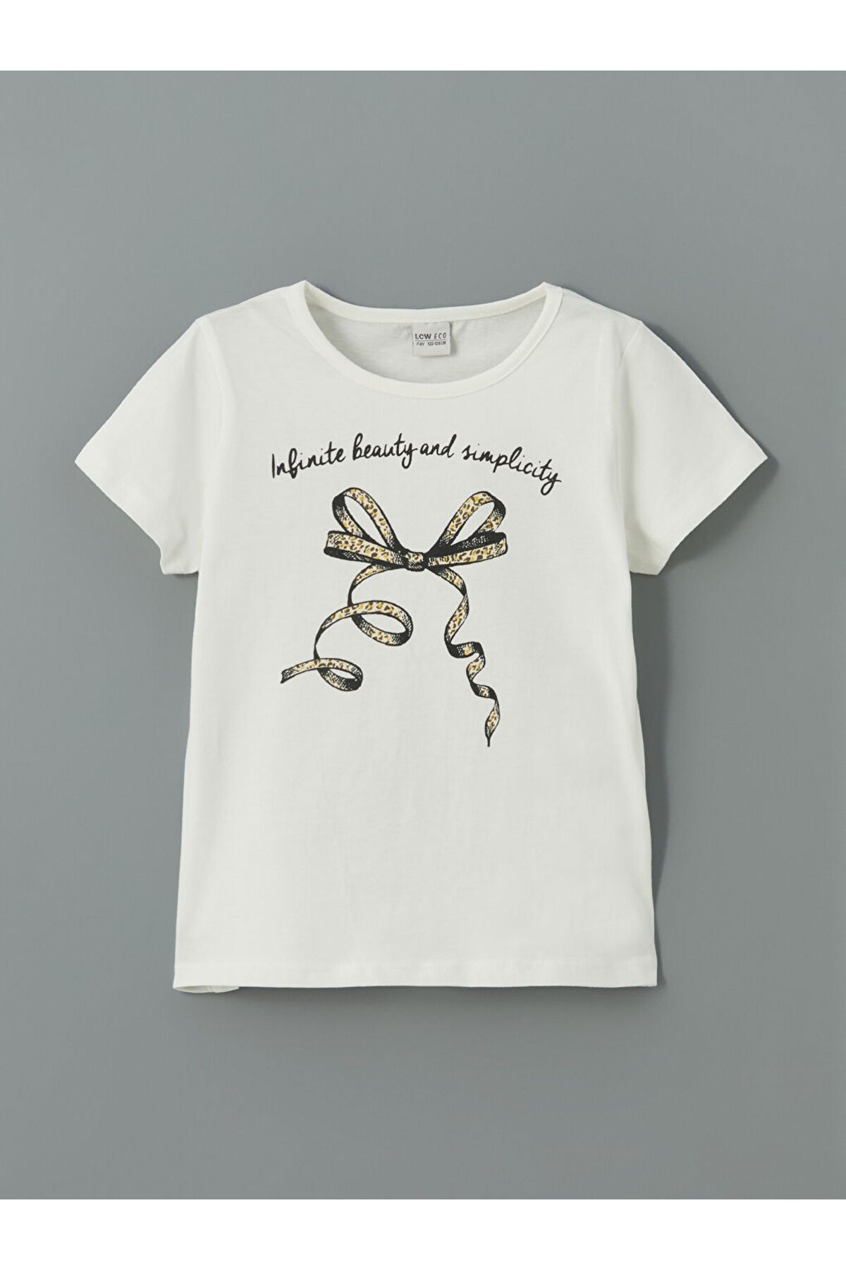 LC Waikiki-Crew Neck Girls T-Shirt and Shorts 2