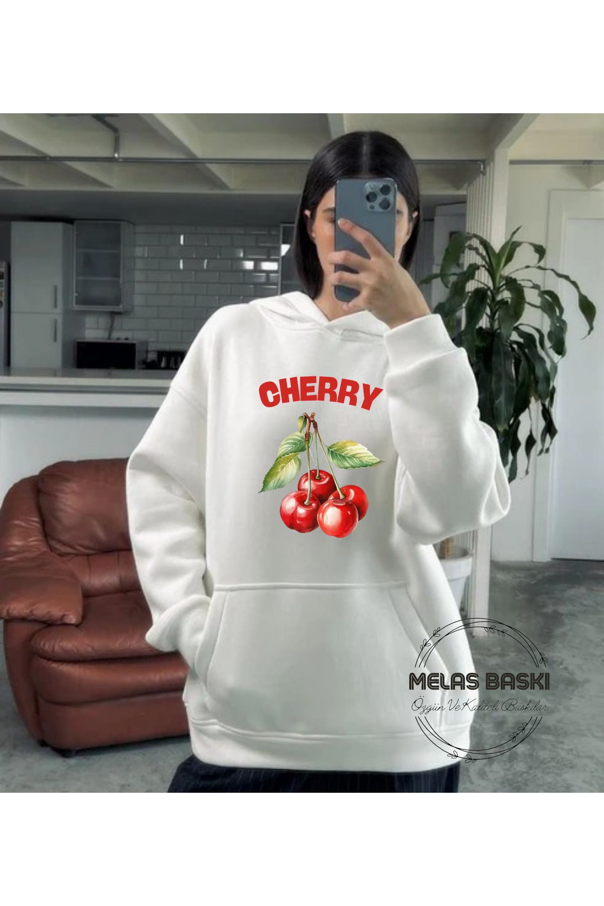 MELAS BASKI %100 PAMUKLU CHERRY DETAYLI ÜÇ İPLİK ŞARDONLU BEYAZ SWEATSHIRT