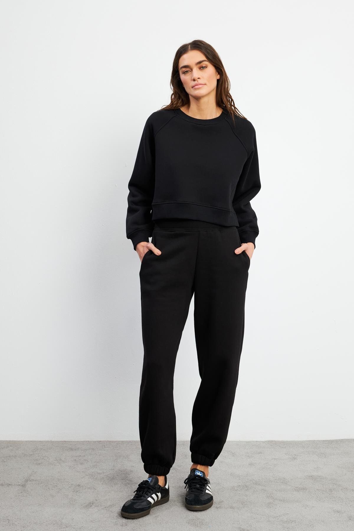 VENA-Oversize Jogging Trousers with Elastic Waist - Black 2