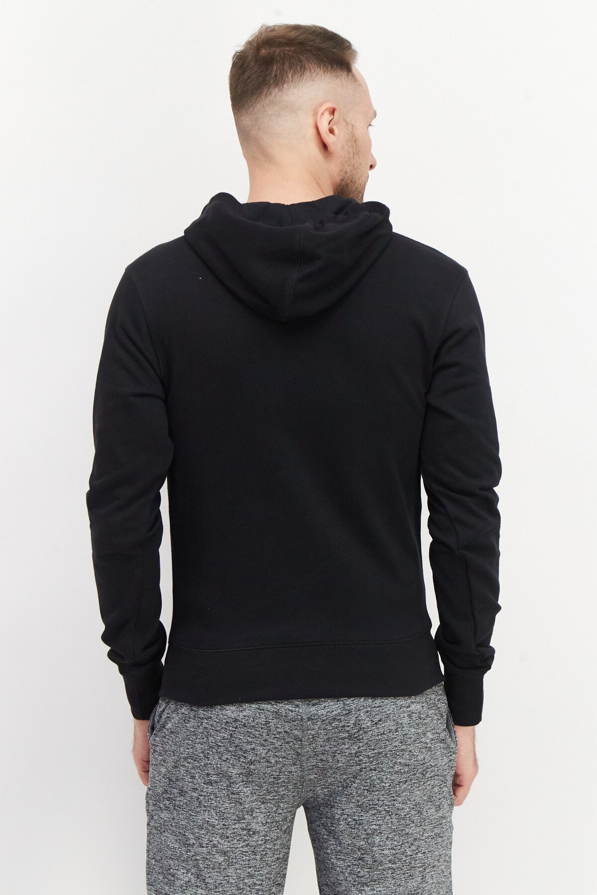 New Balance-Men Relaxed Fit Long Sleeve Training Hoodies, Black 3