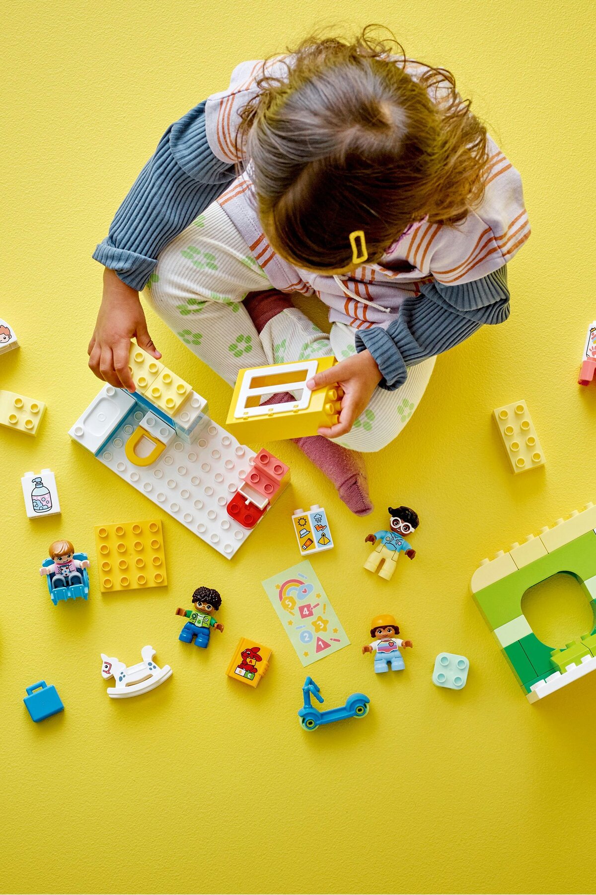 دوپلو شهر زندگی: مهدکودک روزانه ۱۰۹۹۲، مجموعه اسباببازی ساختنی ۶۷ تکه