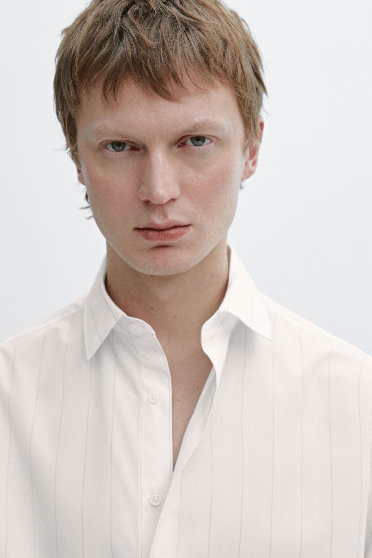 پیراهن / بلوز دکمه دار سفید مردانه پوپلین راه خوب اورجینال Massimo Dutti