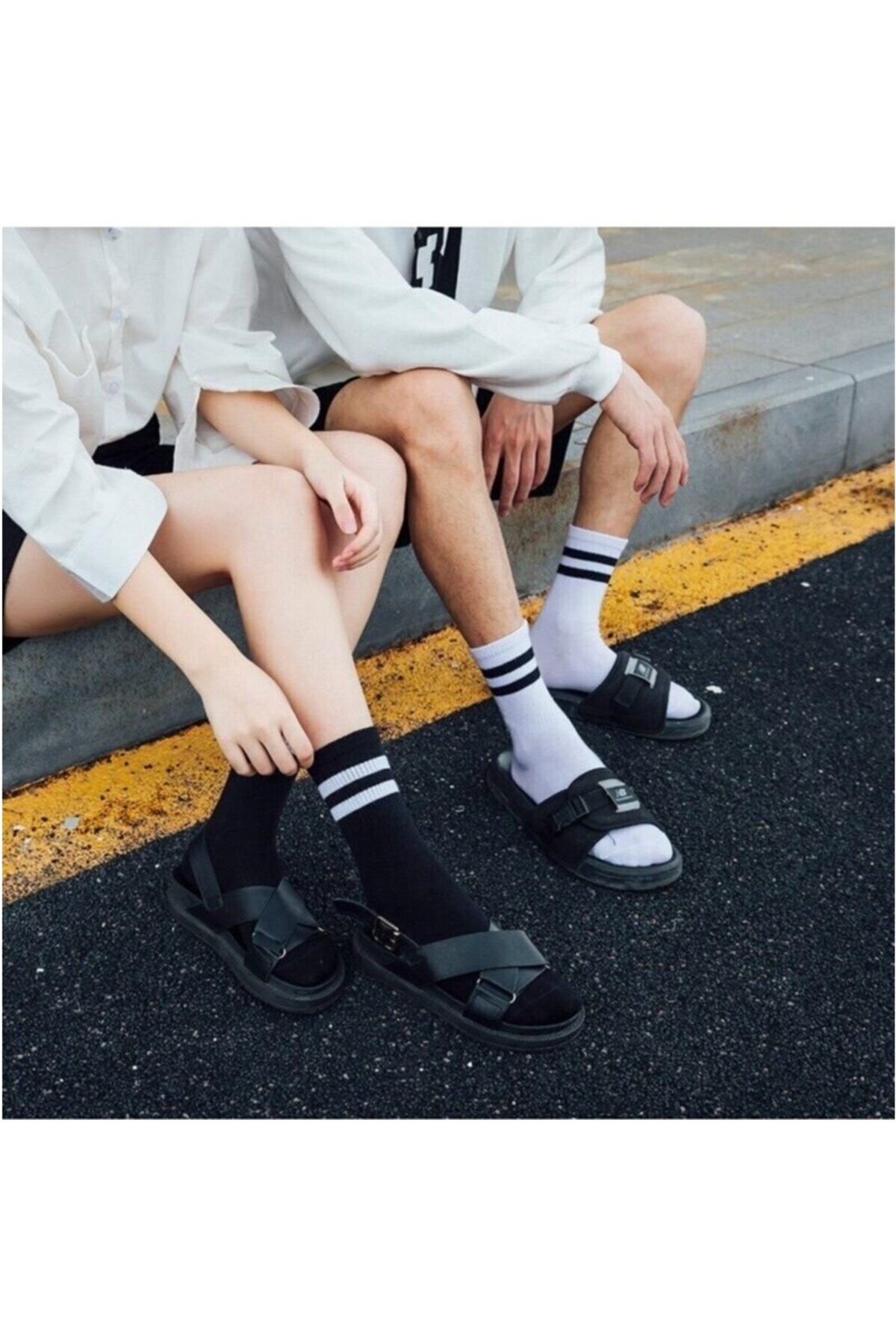 SocksandMore Siyah Beyaz Çizgili Tenis 2 Çift Çorap Paketi Unisex