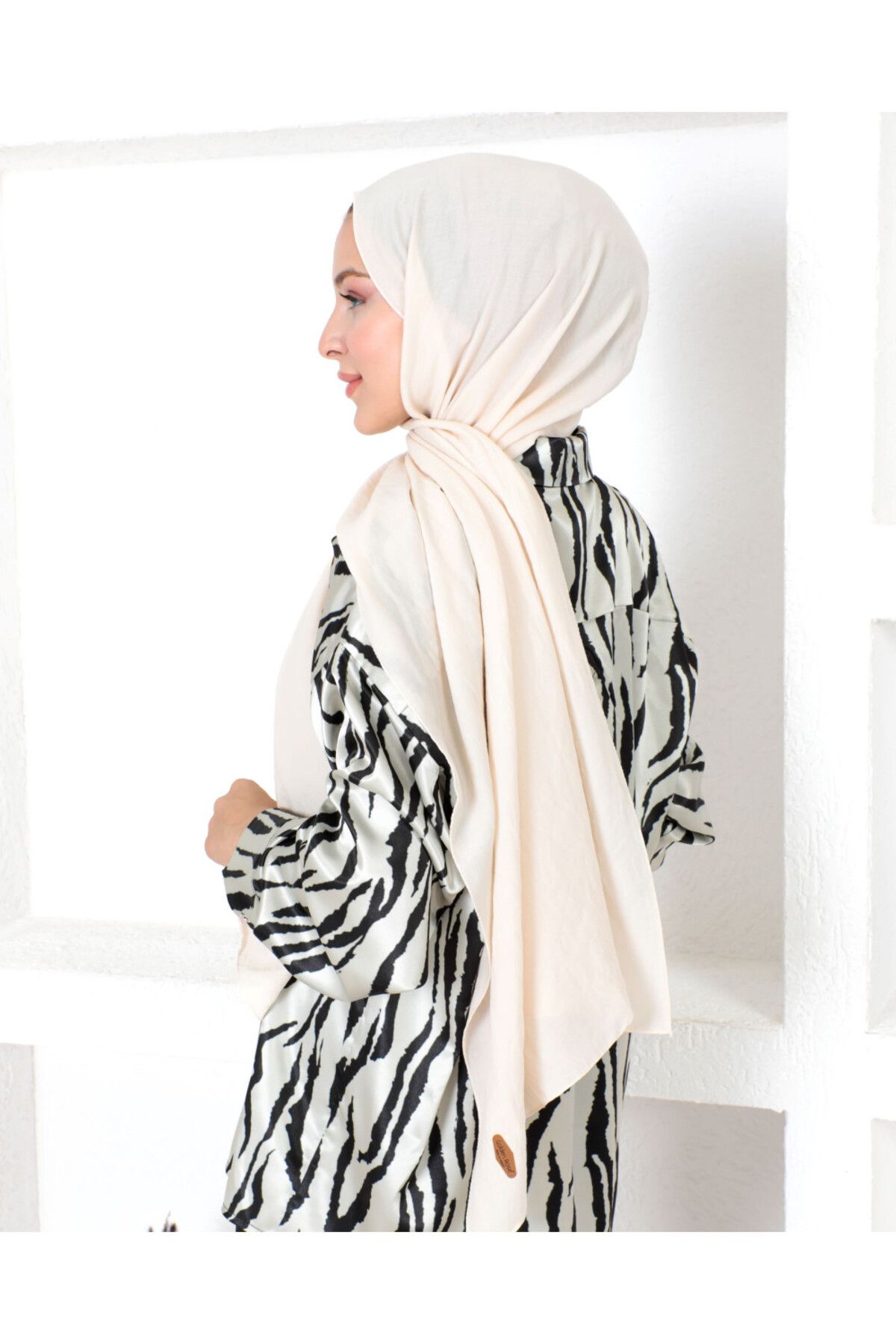 FATELLA-Beige Comfort Cotton Shawl 2