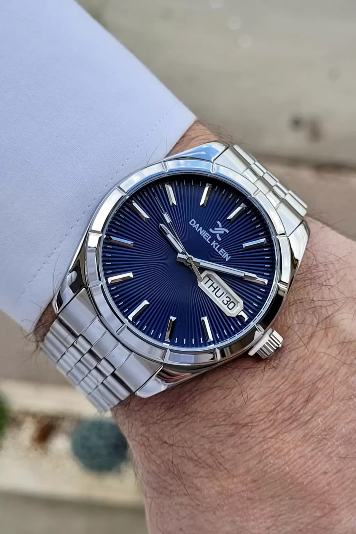 Daniel Klein-Navy Blue Color Men's Wristwatch with Calendar and Day Function Dial 2