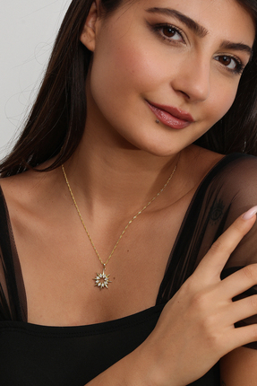 Gümüş Vadisi 925 Ayar Gümüş Zirkon Taşlı Yıldız Tacı kolye -GV8521