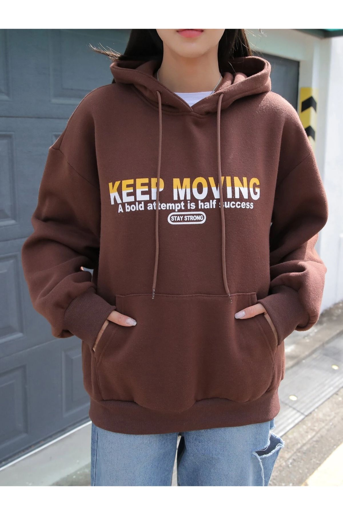 GIANTSTORE Kadın Kahverengi Keep Moving Baskılı Oversize Kapüşonlu Sweatshirt