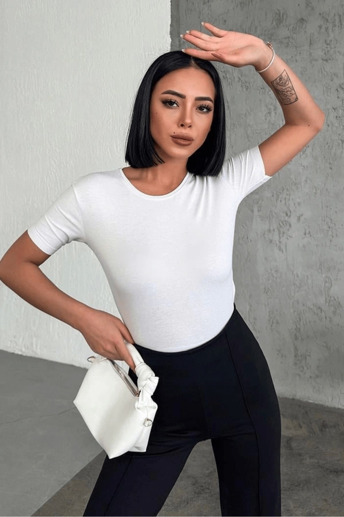 E-RICH Rahat Ve Şık Kısa Kollu Bisiklet Yaka Likralı Viskon Penye Body Beyaz ( Lisinya )