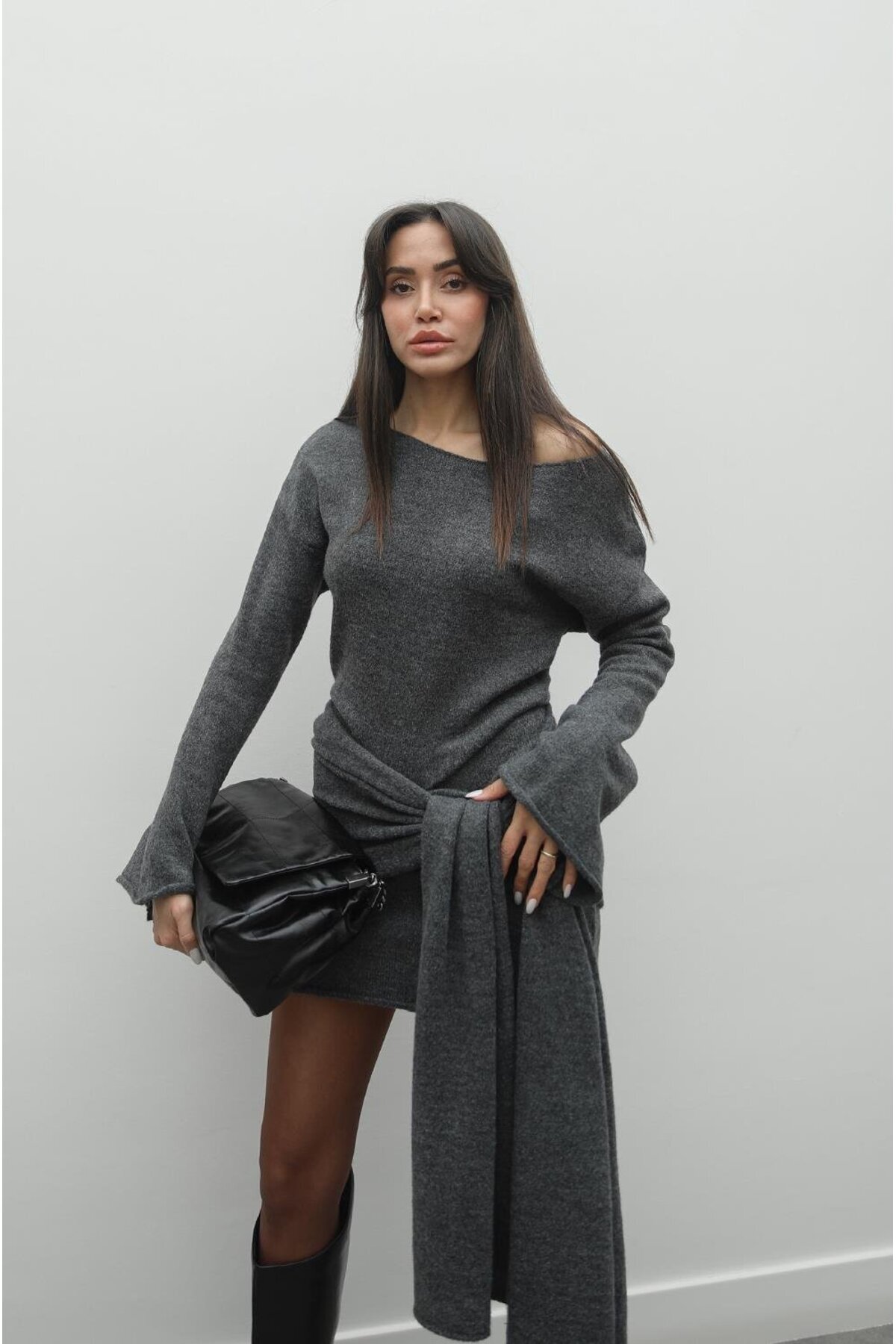 complete the look image