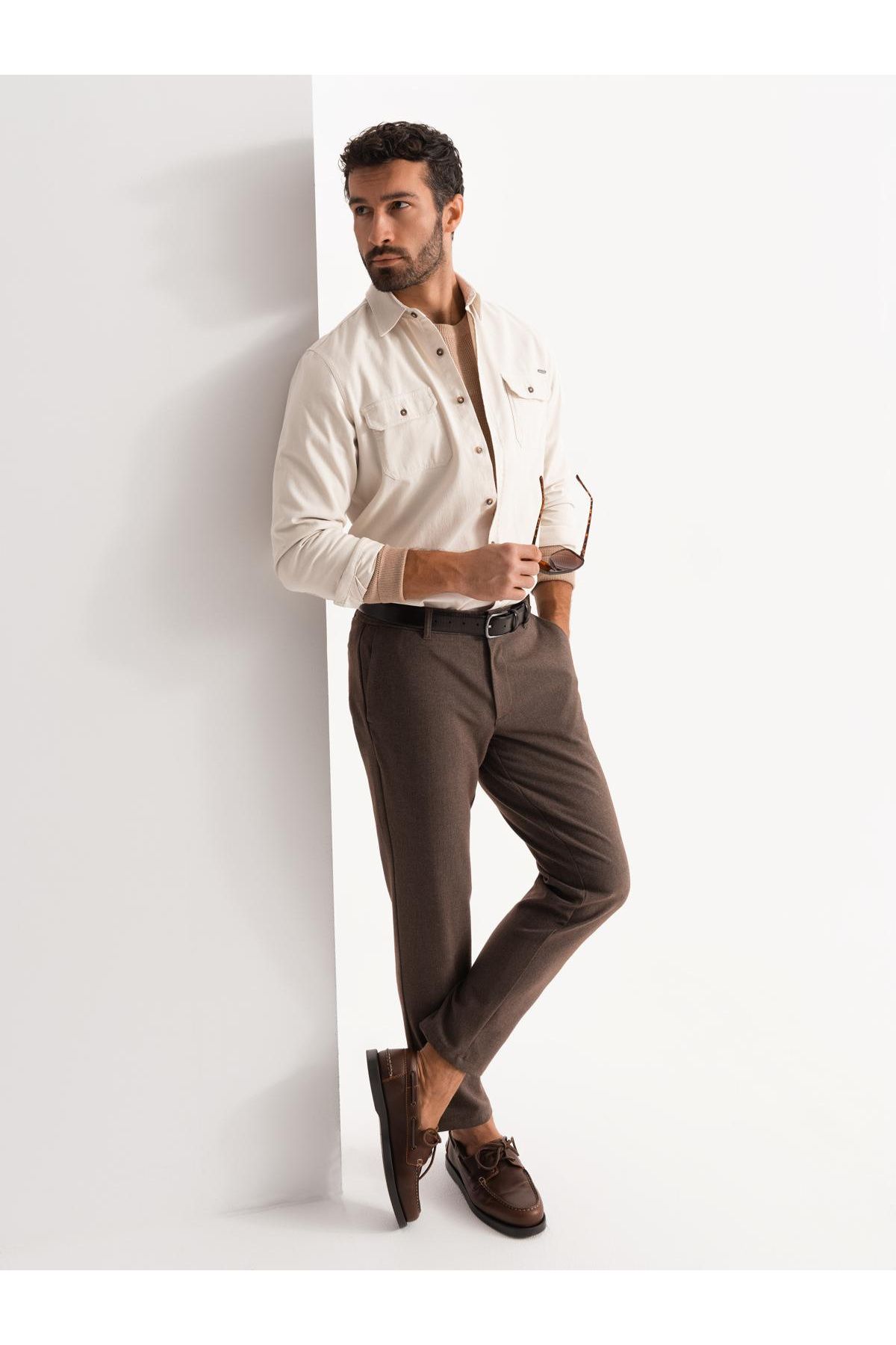 OMBRE-Ανδρικό βαμβακερό πουκάμισο REGULAR FIT με τσέπες με κουμπιά - κρεμ V1 OM-SHCS-0146 XL 3