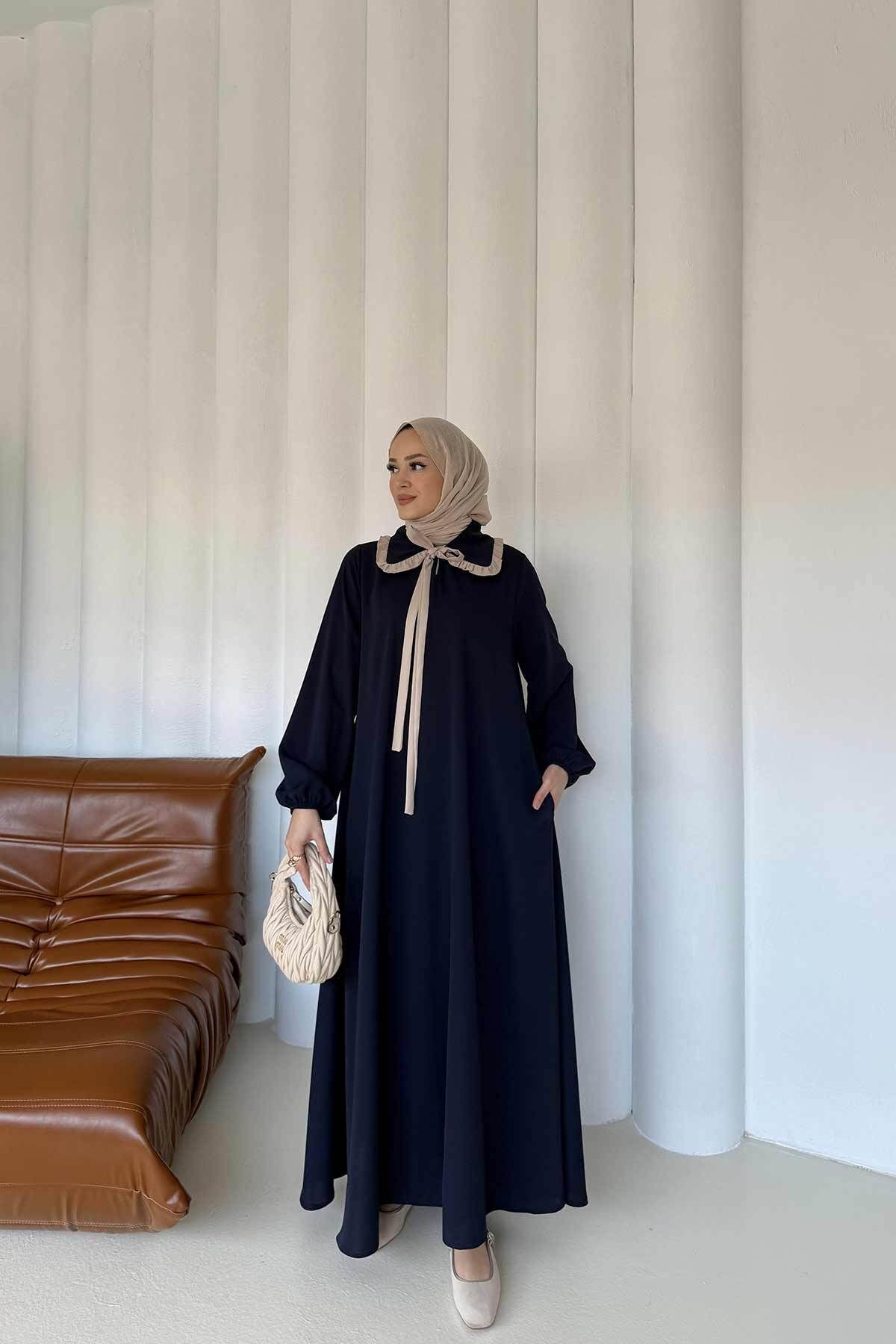 Melike Tatar-فستان بتفاصيل طية صدر السترة باللون الأزرق الداكن - 32-2309 4