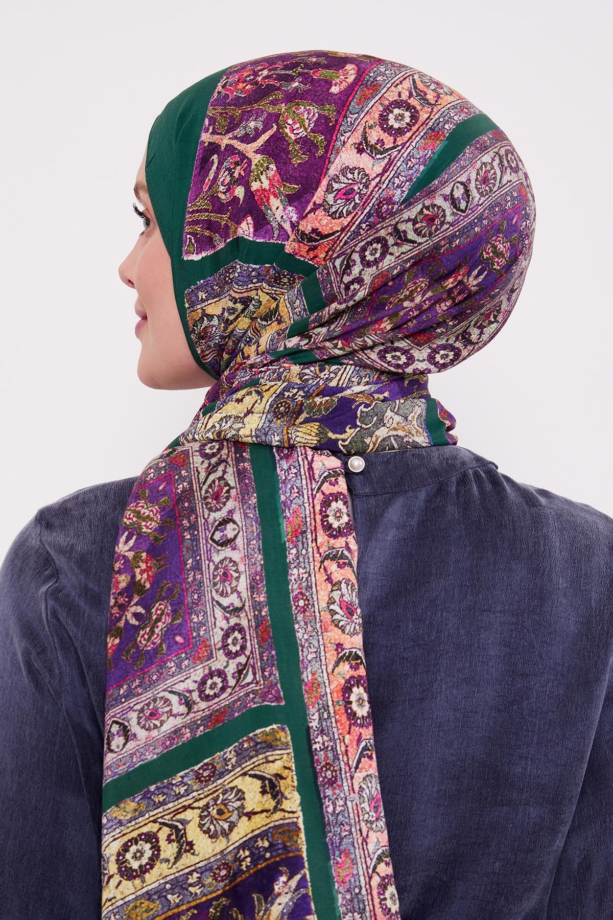 Levidor-Emerald Motif Pattern Royal Shawl 4
