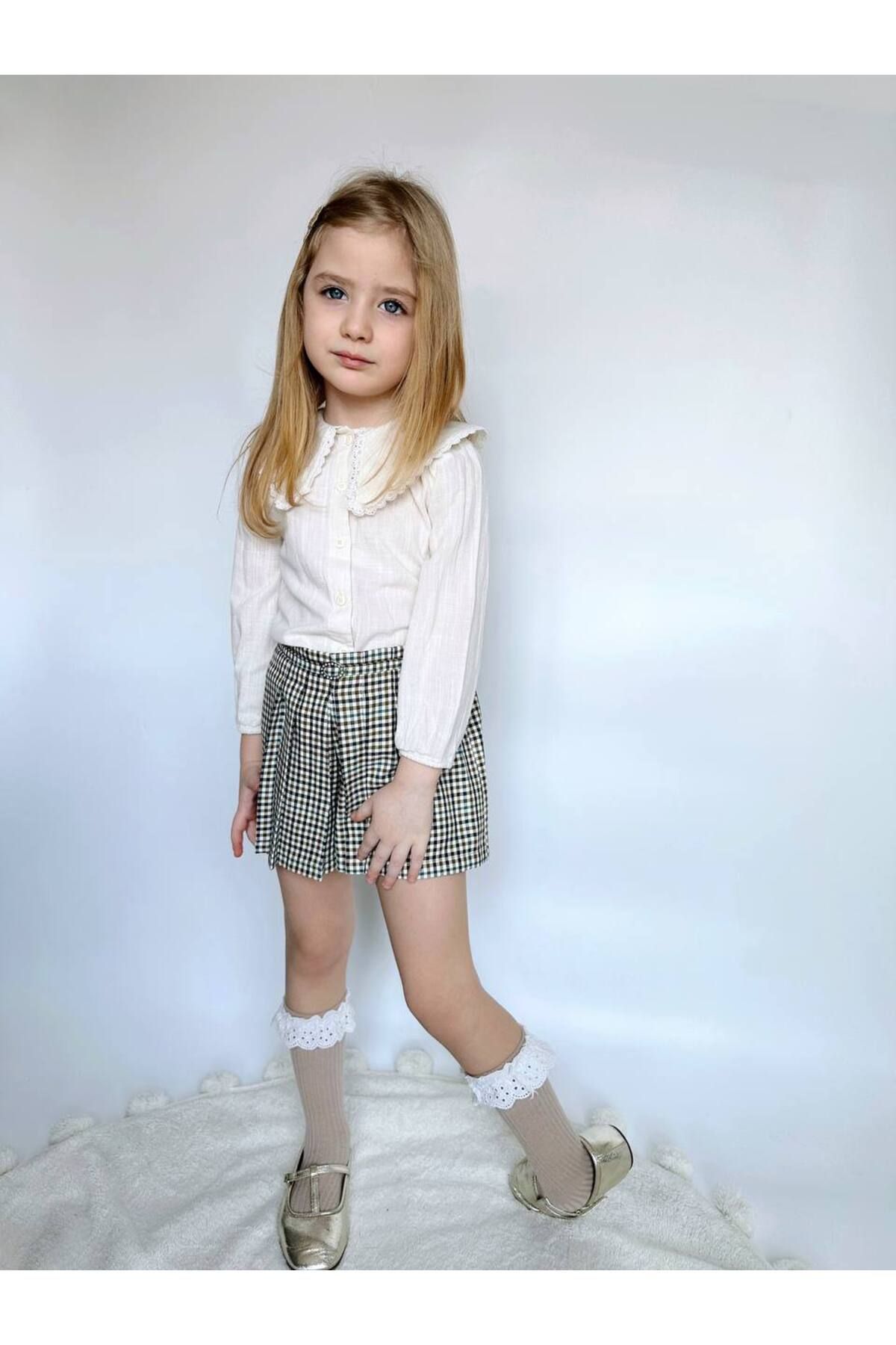 Aslı Türkoğlu-Zr Model Girl's Front Buckle Shorts Skirt 8