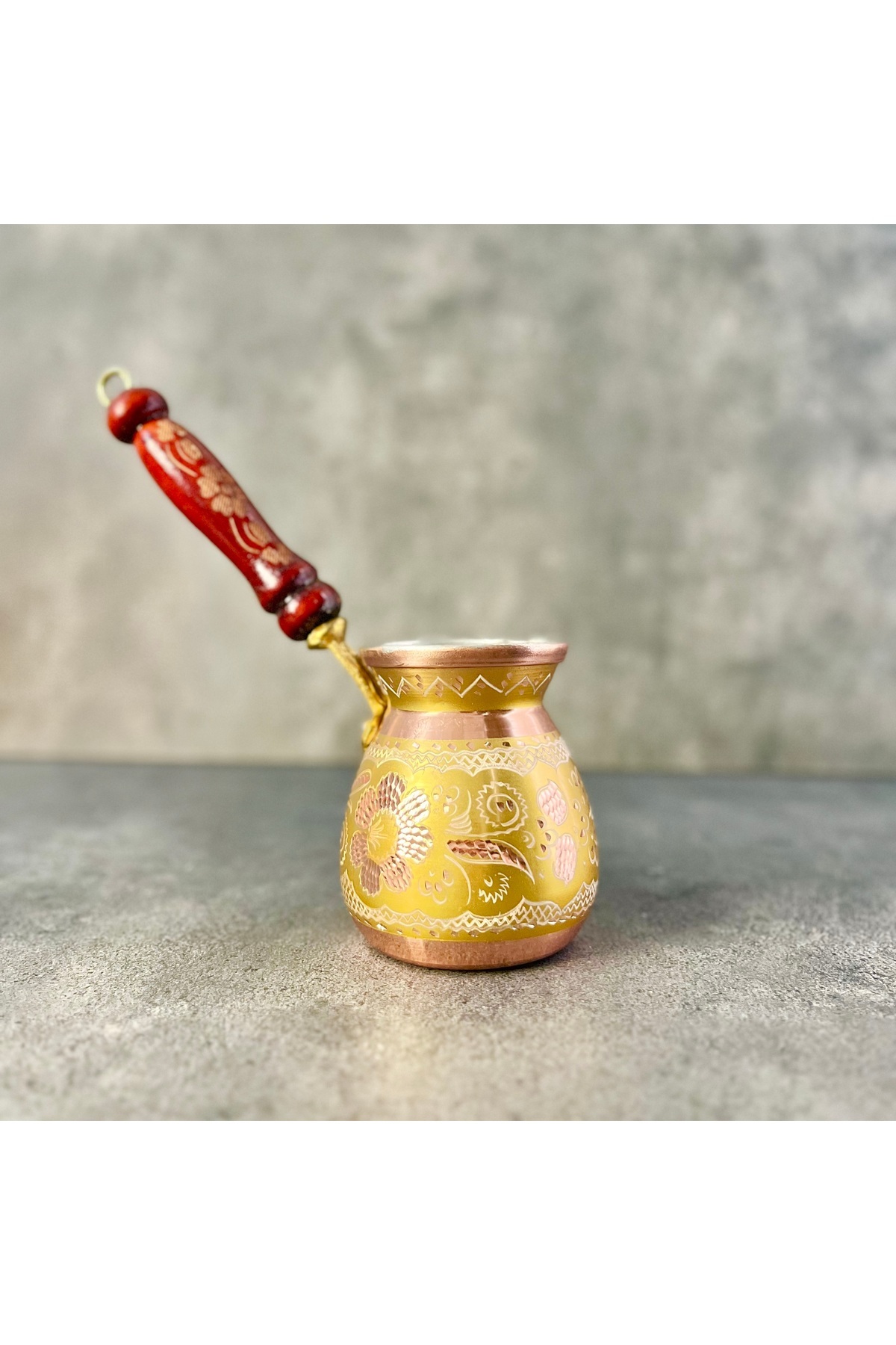 Copper Studio 999 6-7 Kişilik El Yapımı İşlemeli Kalaylı Kalın Bakır Tombik Kahve Cezvesi