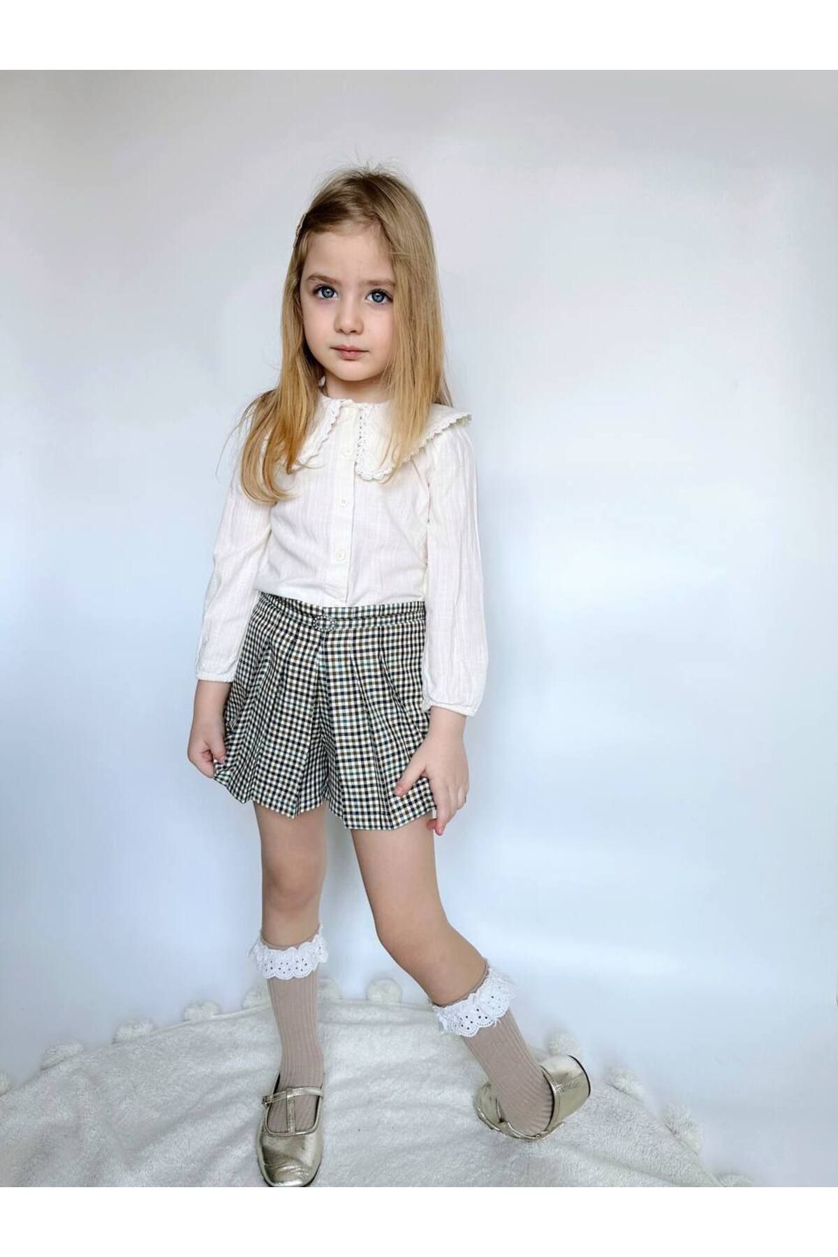 Aslı Türkoğlu-Zr Model Girl's Front Buckle Shorts Skirt 4