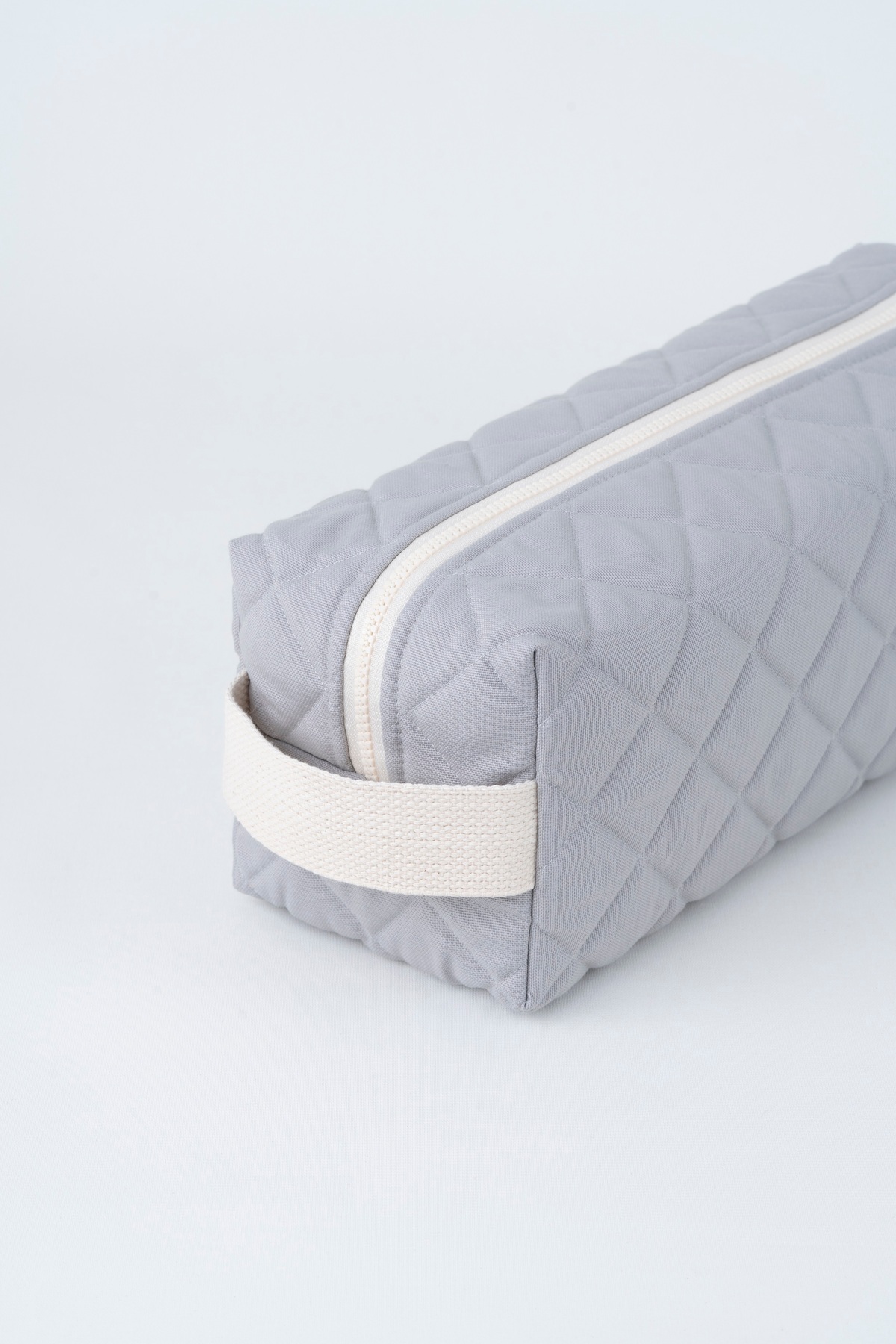 کیف مسافرتی و آرایشی Dy-son Airwrap به رنگ خاکستری مربعی و سایز XL برای تمام ابزارهای حالت دهنده مو - خاکستری PFD502 — تصویر 4 از 6