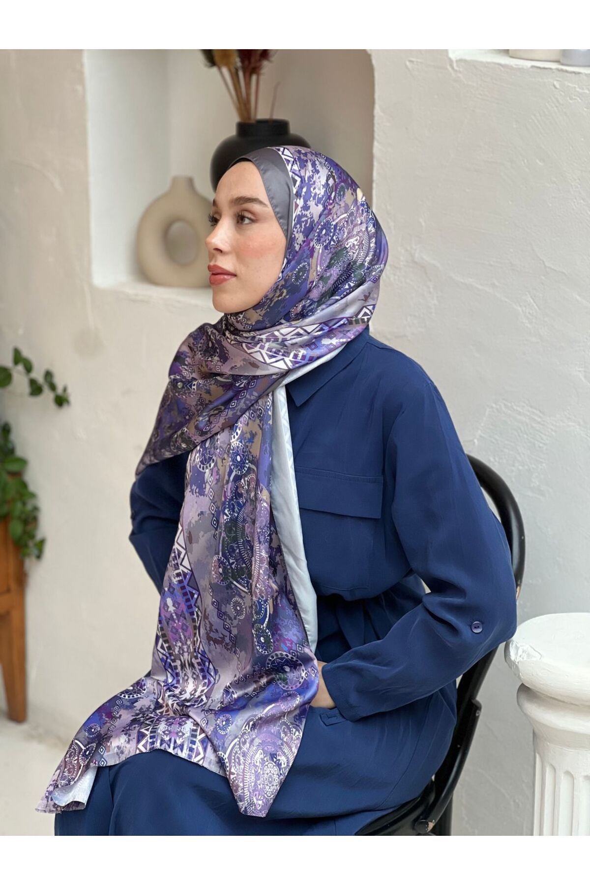 Modakaşmir-Silky Shawl with Aztec Pattern 3