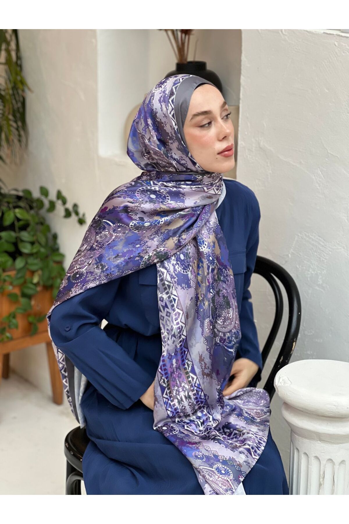 Modakaşmir-Silky Shawl with Aztec Pattern 2