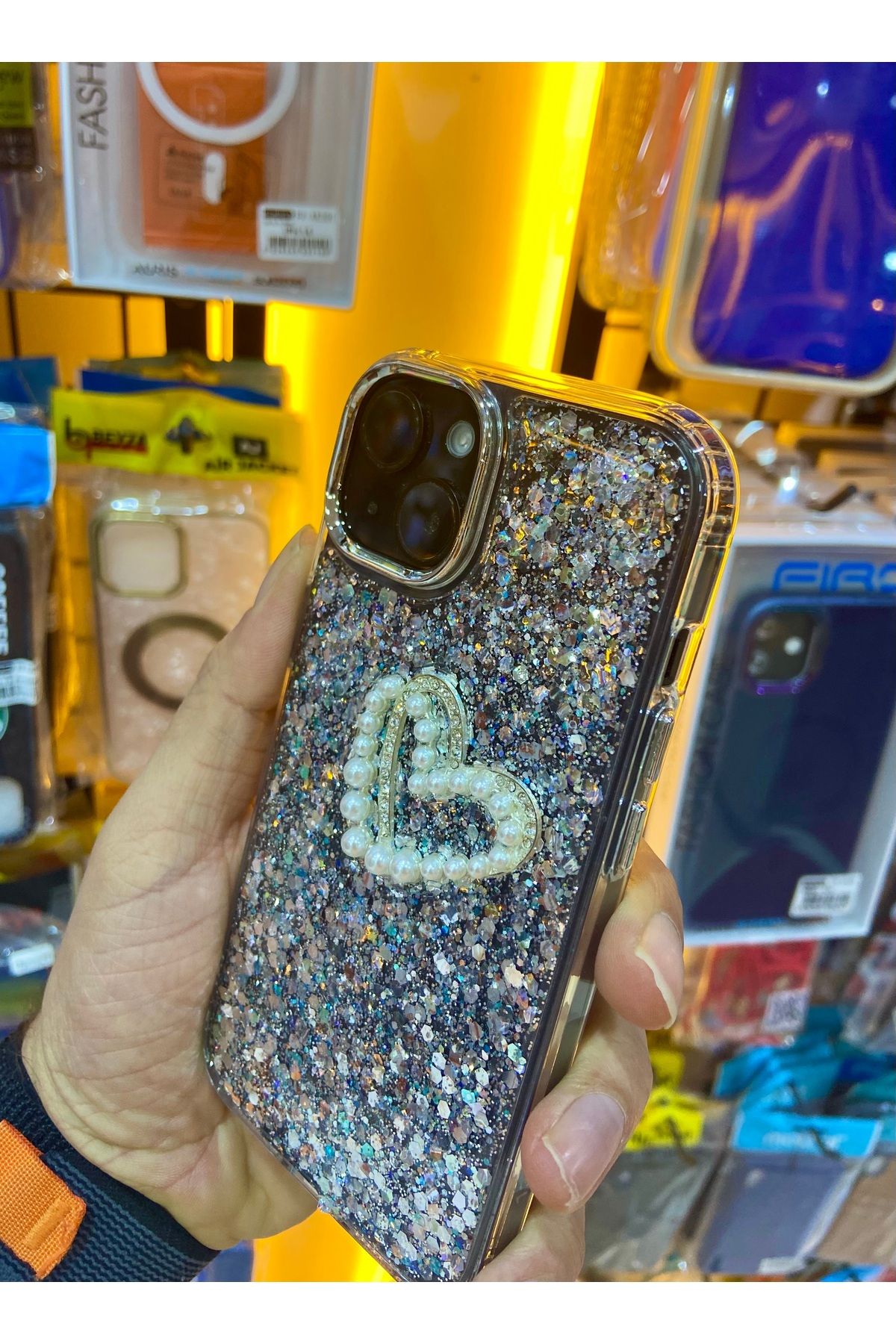 BYDC (iPhone 16 Promax)Uyumlu Taş İşlemeli Heart Kalp Figürlü Premium Sert Şeffaf Silikon Kılıf