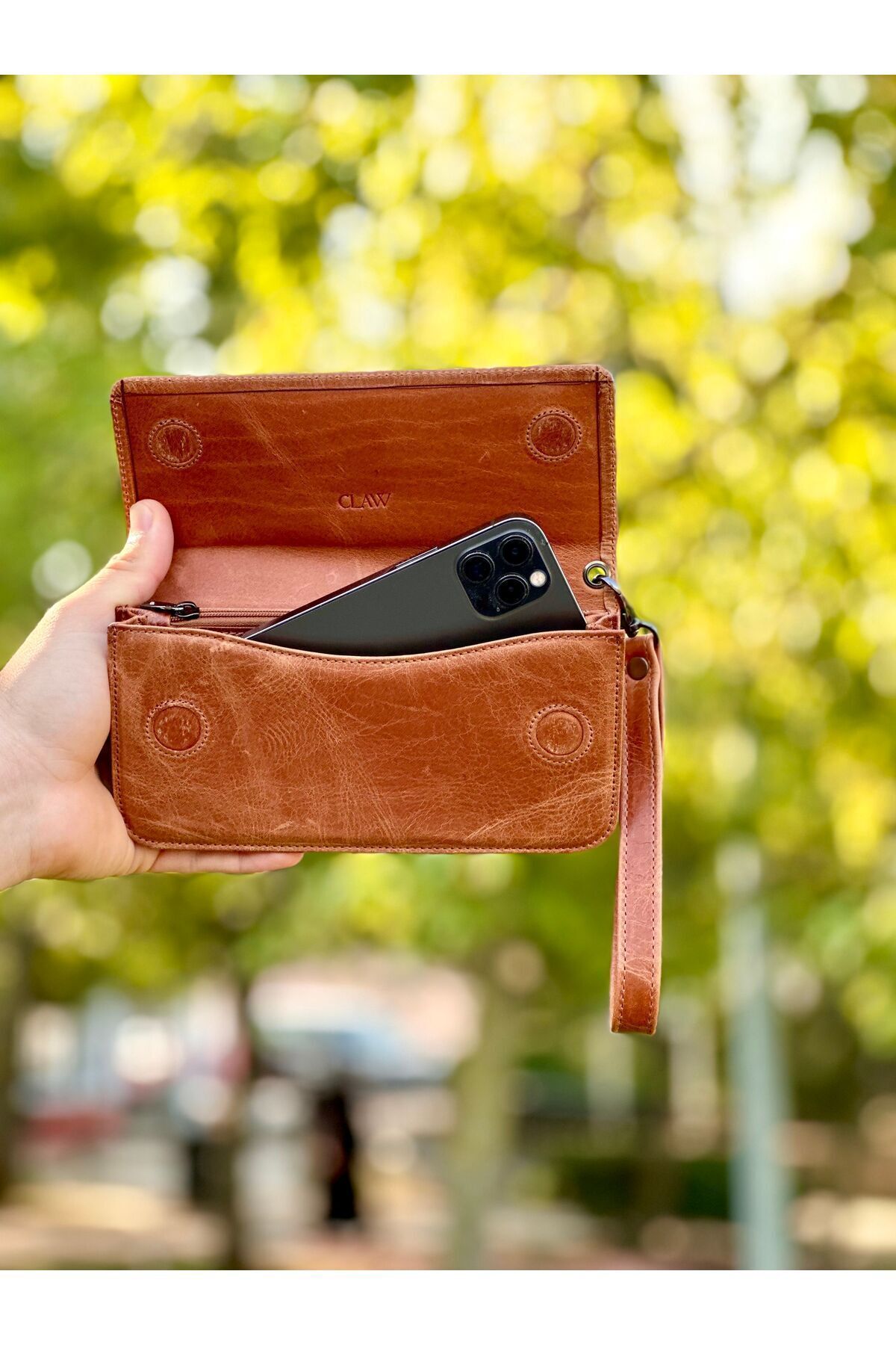 clawleather-Hand Portfolio Wallet - Handle Design 4