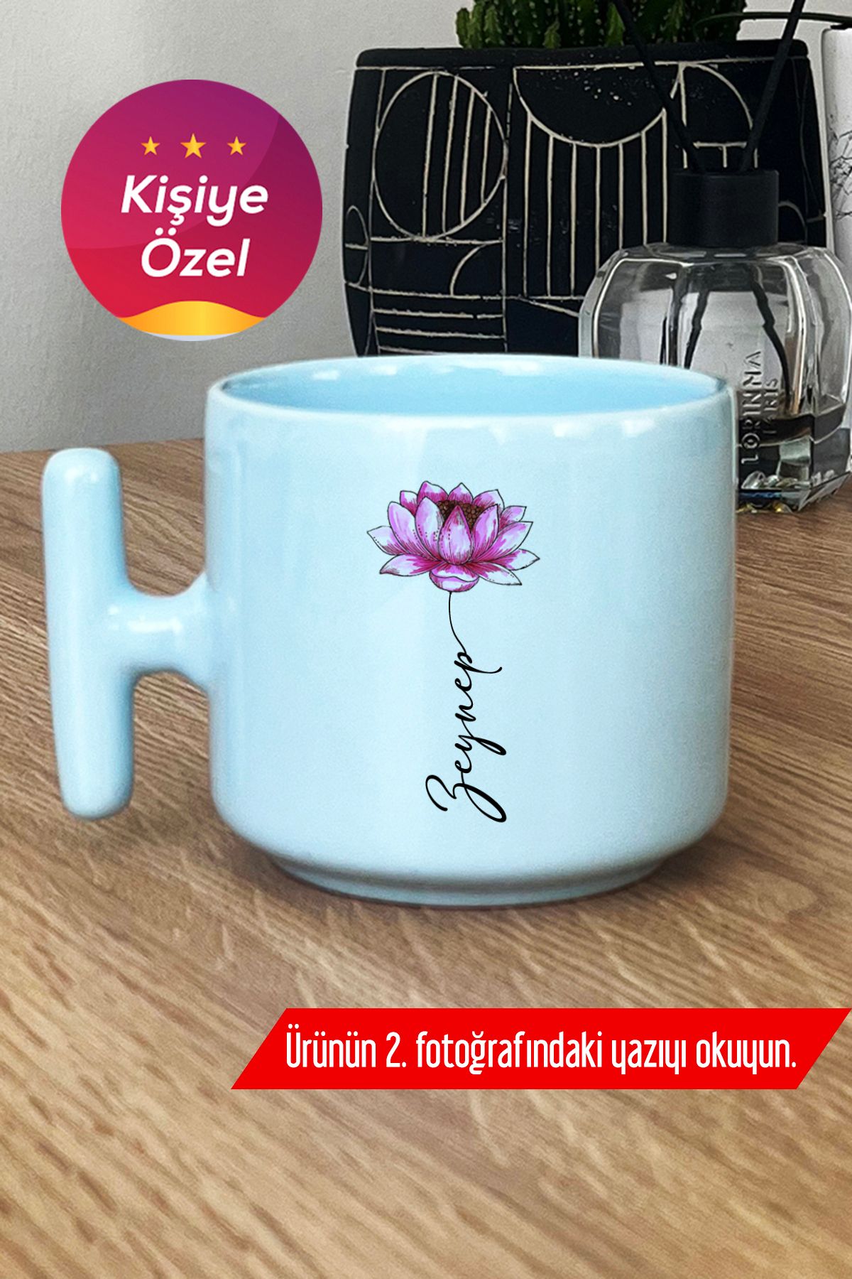 Hedizu Kişiye Özel Nilüfer ve İsim Yazılı Pastel T Kulplu Kupa Bardak Mavi Çiçek Desenli C1C C6S