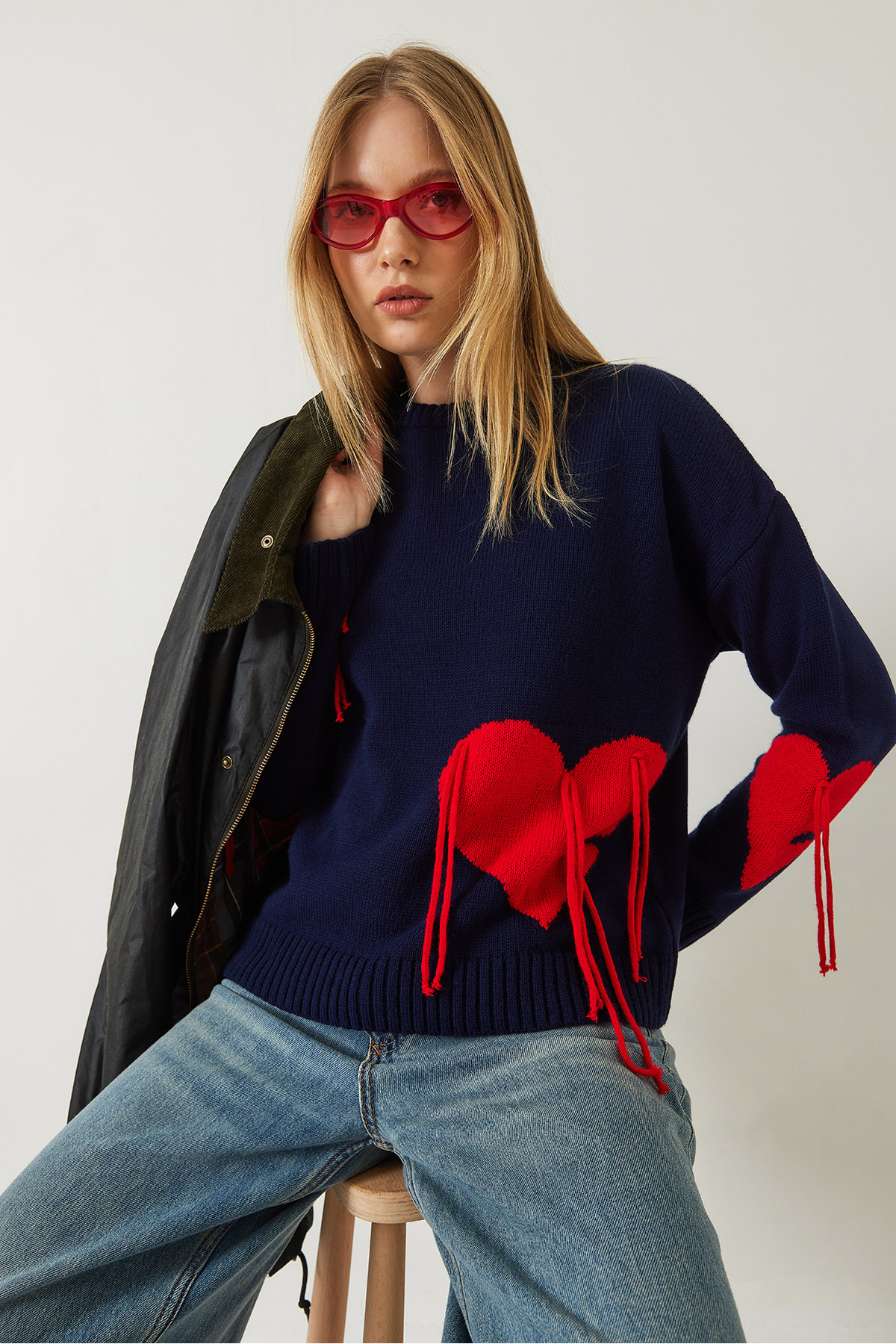 LUCCI Frilly Heart Pattern Crew Neck Sweater 2