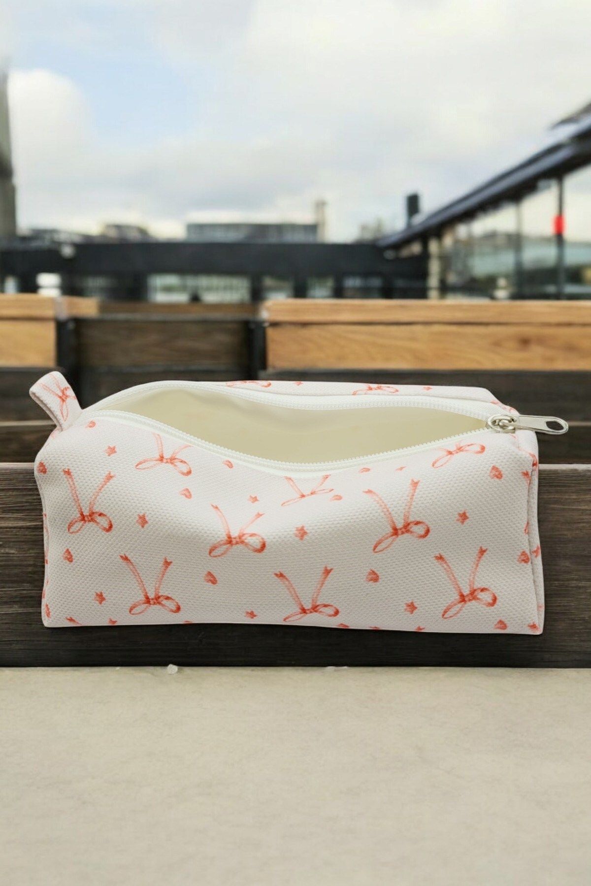 Pembe Fiyonk Desen Kalem Kutusu Makyaj Çantası