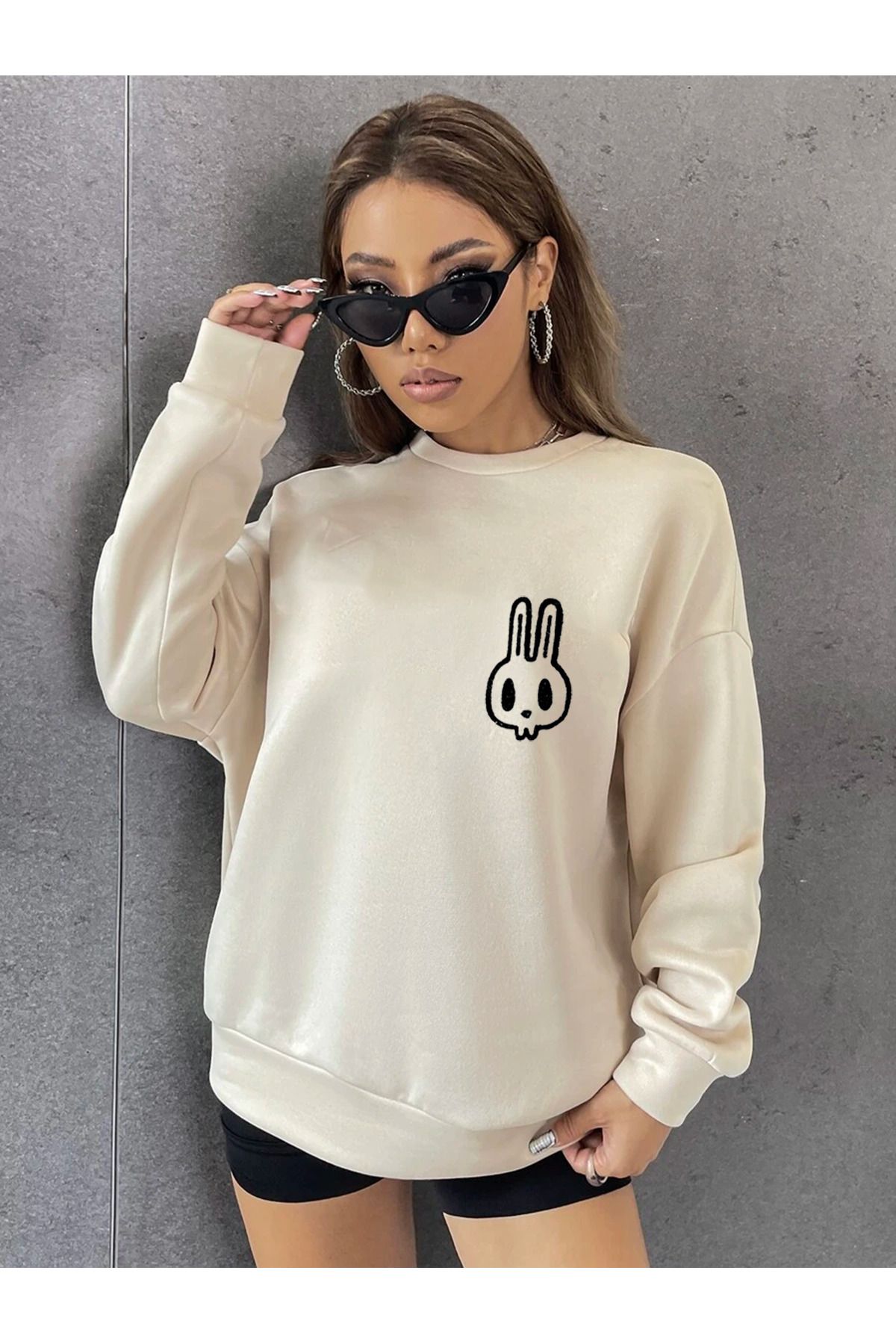 Cosmo Style tavşan baskılı oversize pamuklu bisiklet yaka içi şardonlu yumuşak örme sweatshirt 4070788541310