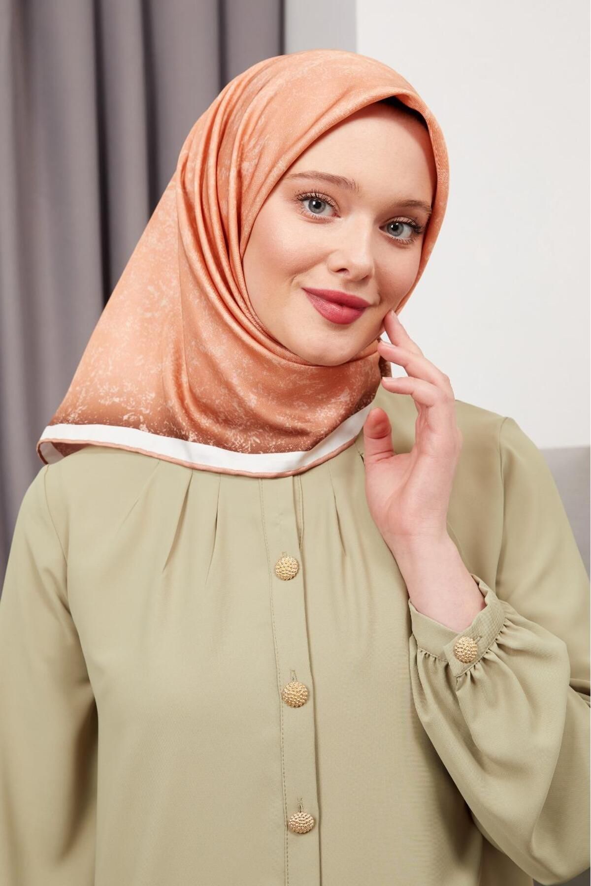 روسری صورتی روند 17487 ماهی قزل آلا Levidor