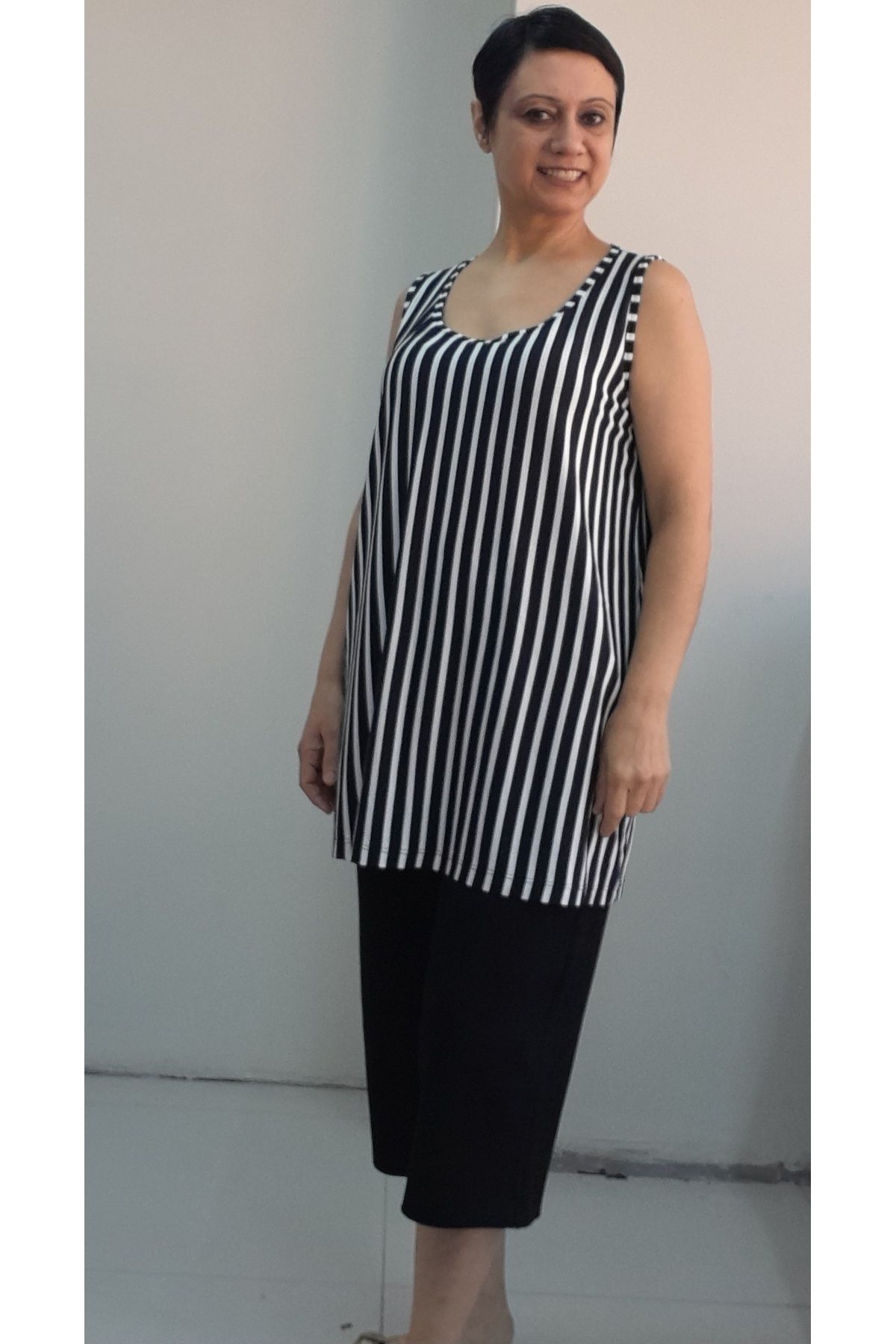 Mertcan Butik-Black Pocket Capri Top Black and White Striped Thick Strap Bottom Top Combed Cotton Viscose Suit 2