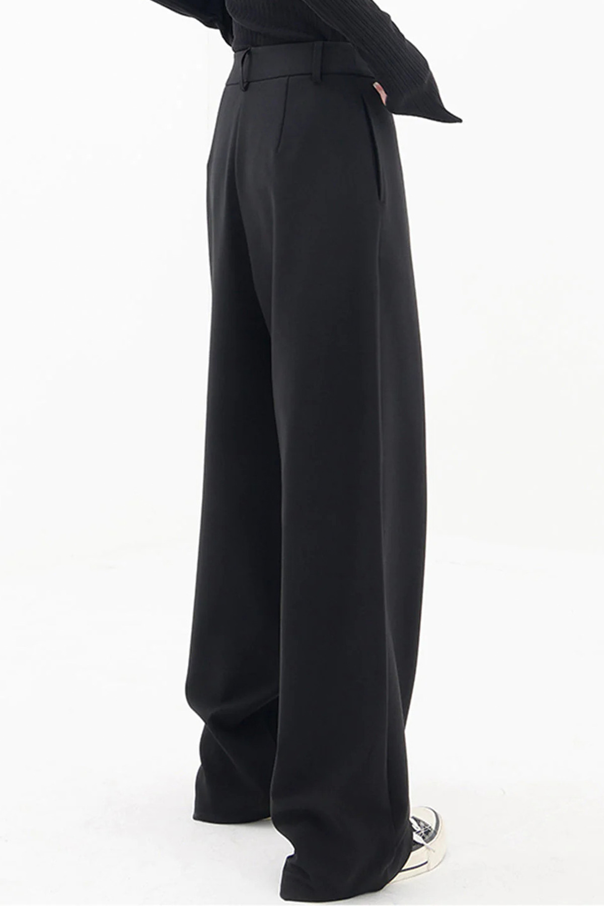 bshood  X Nurbeli Siyah Kadın Düğme Kapama Asimetrik Tasarımlı Palazzo Pantolon - Görsel 4