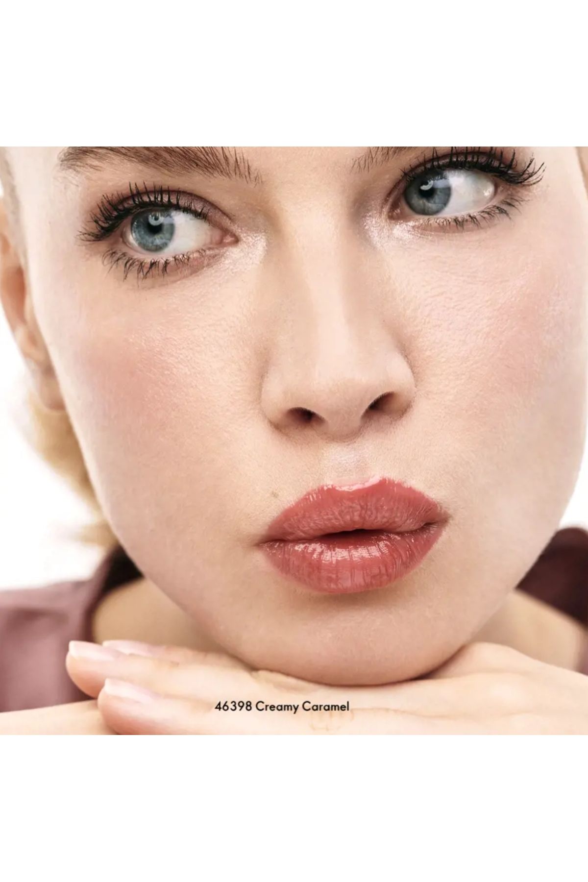 Oriflame-Hydrating Shine Lip Gloss with Shea Butter Offering Full Coverage on One Drive 3