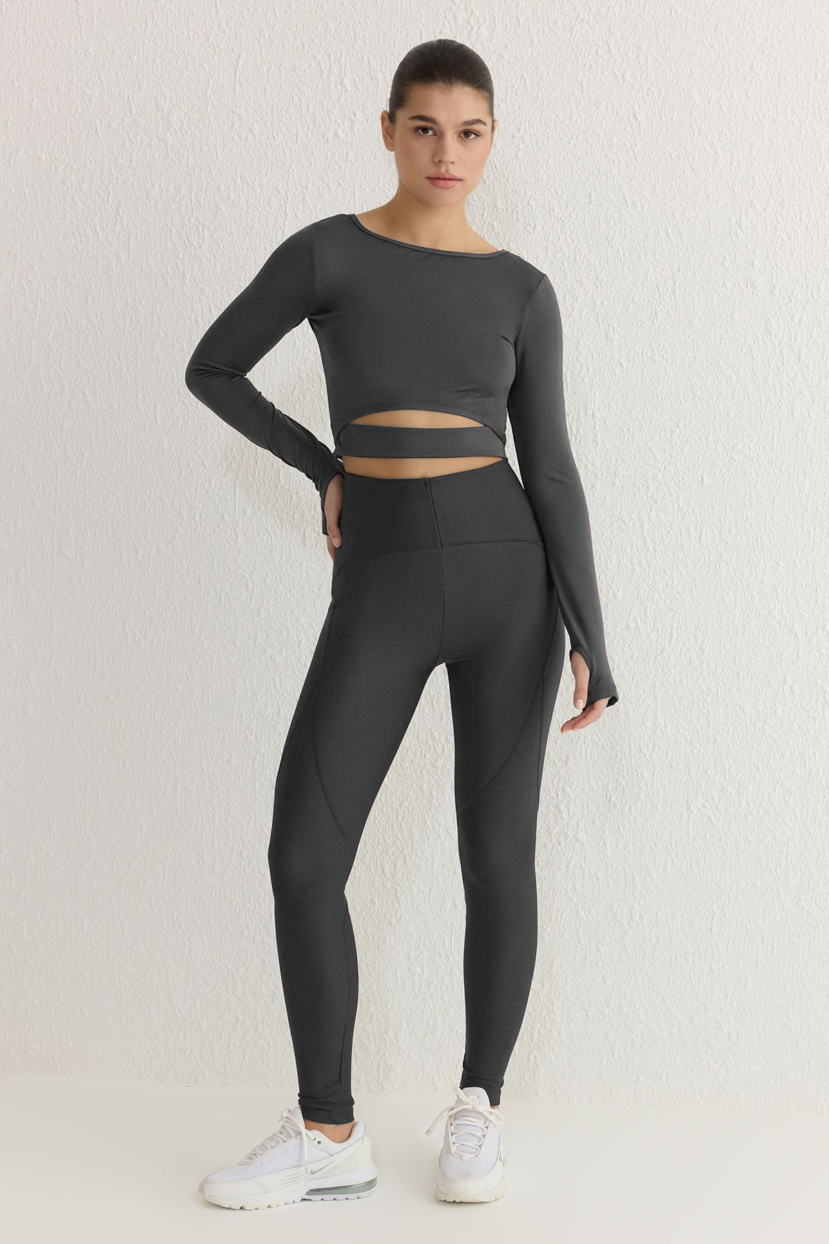 Trendyol Collection Tmavě antracitové obnovující pletené sportovní legíny TWOSS21TA0023 po celé délce