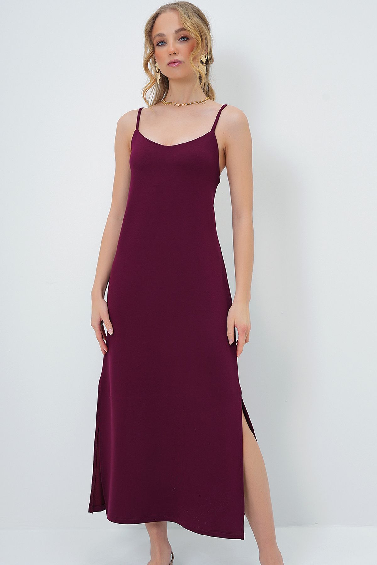 Kadın Bordo İp Askılı Yırtmaçlı Yazlık Örme Elbise ALC-X13570