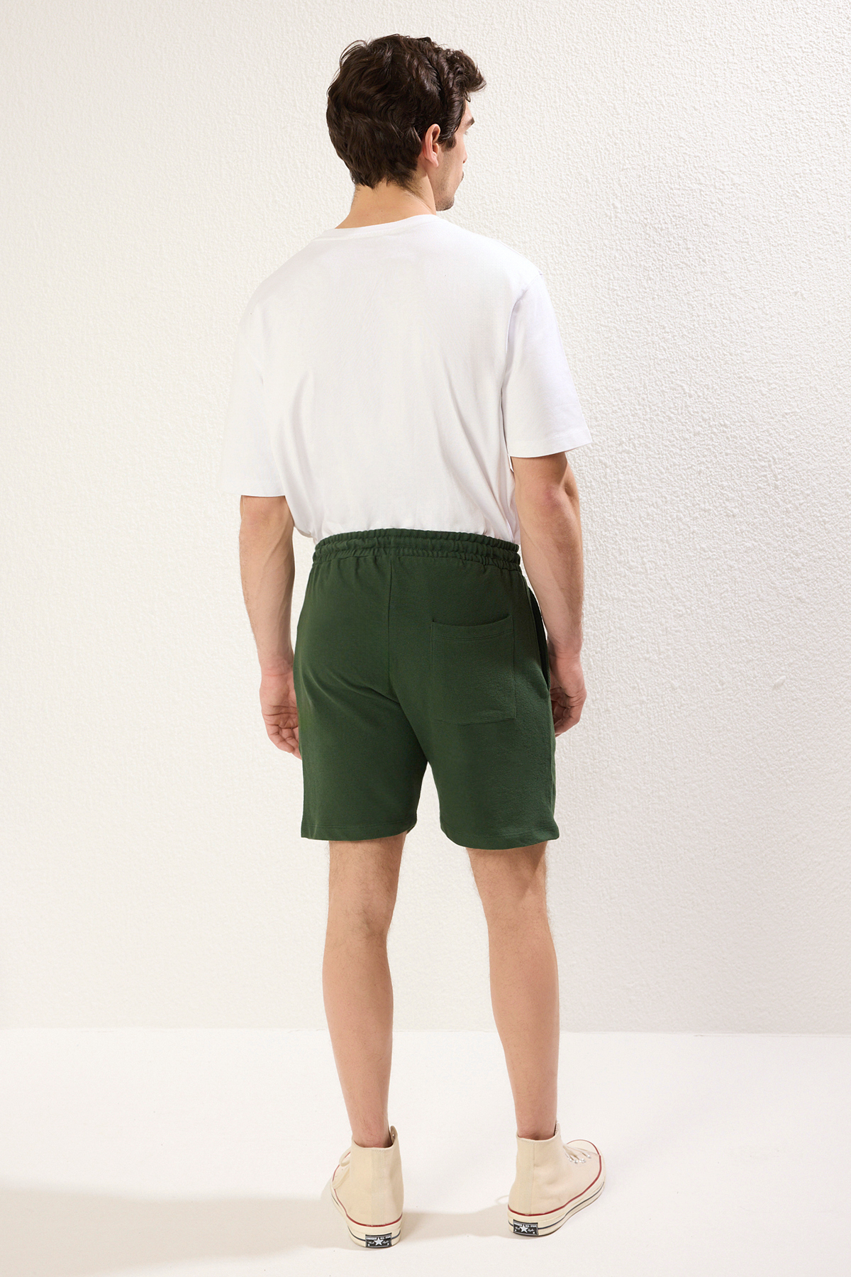 Trendyolmilla  Haki Regular %100 Pamuklu Dokulu Şort TMNSS23SR00035 - Görsel 7