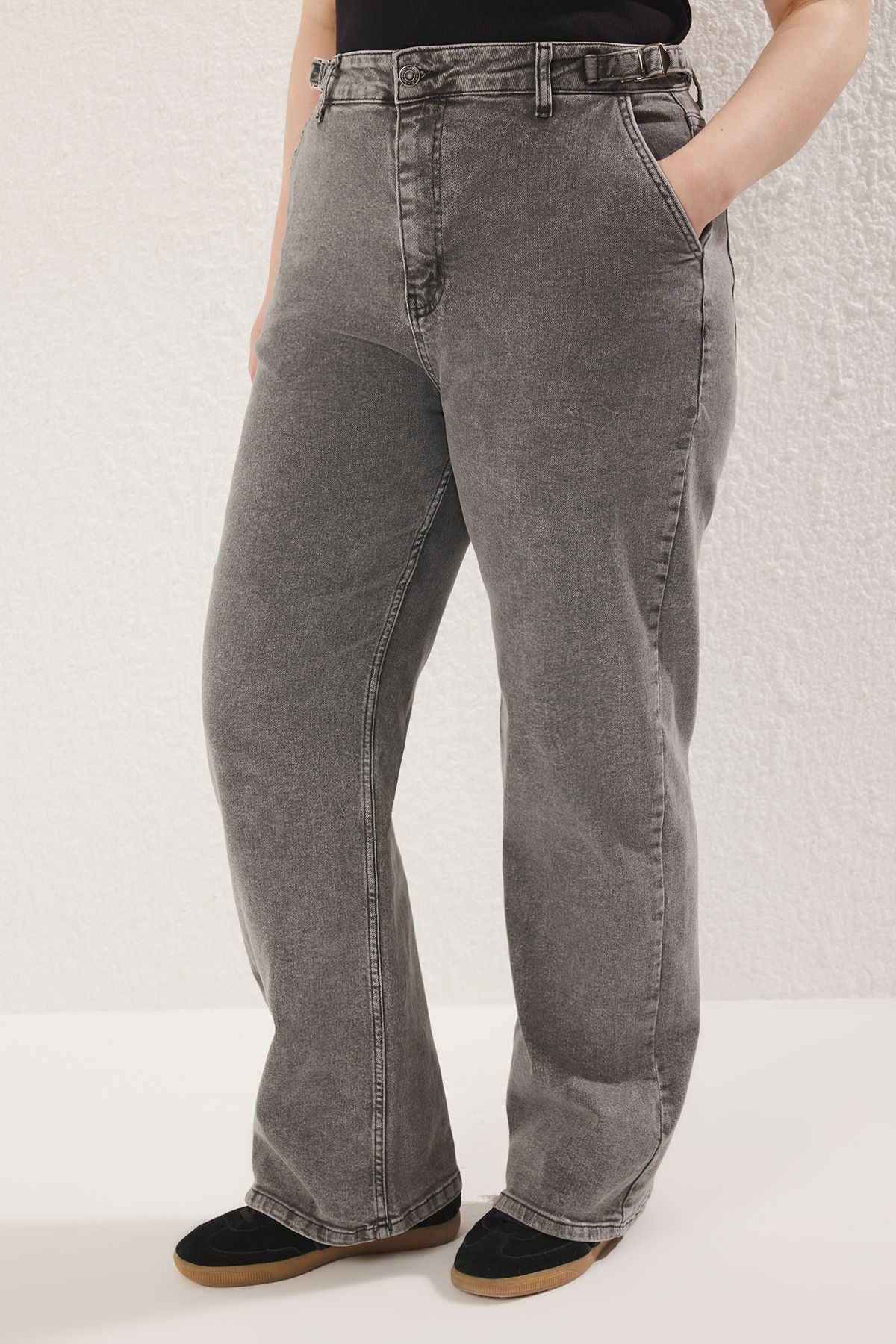 Trendyol Curve-Šedé vysoký pas nastavitelný Straight Fit Džíny velké velikosti Tbbss25Cj00010 3