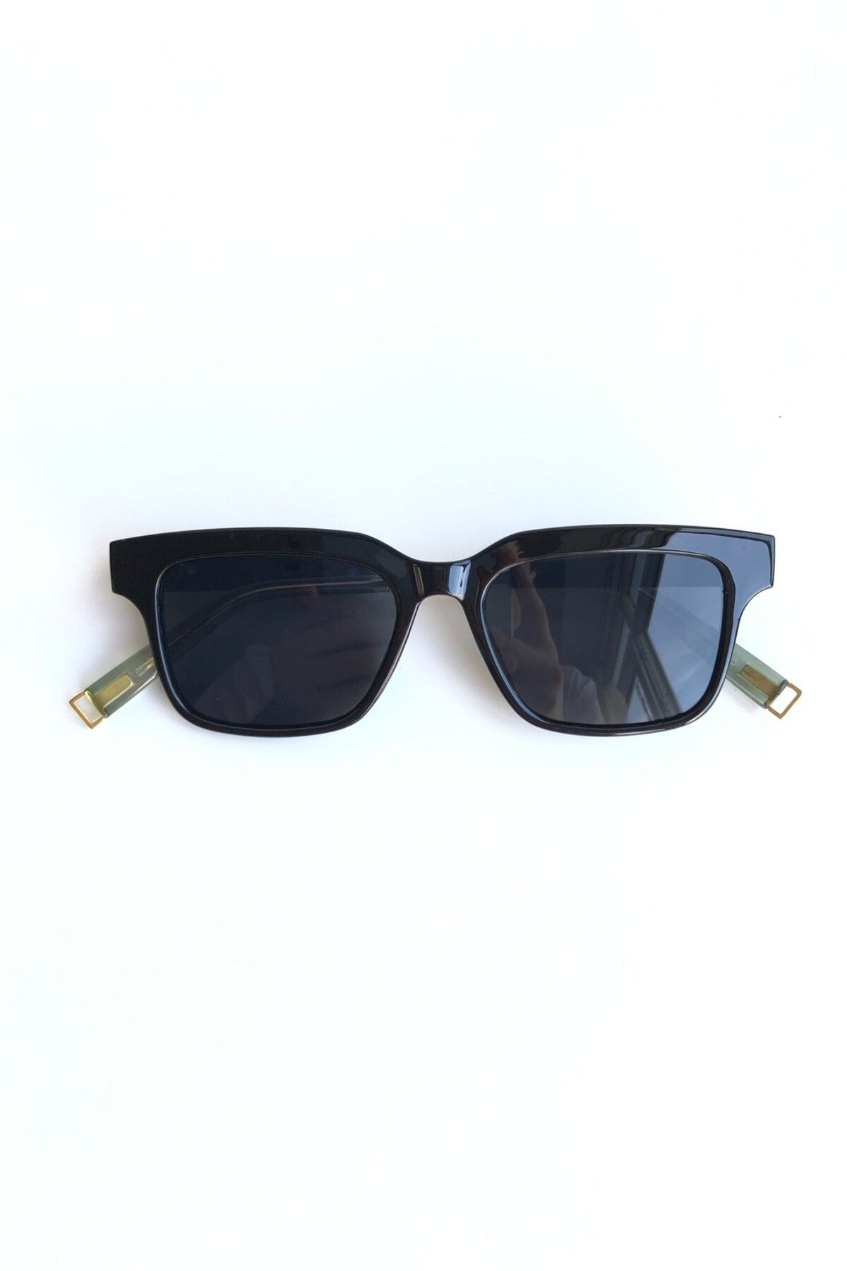 DSN-Lia Black Sunglasses 1