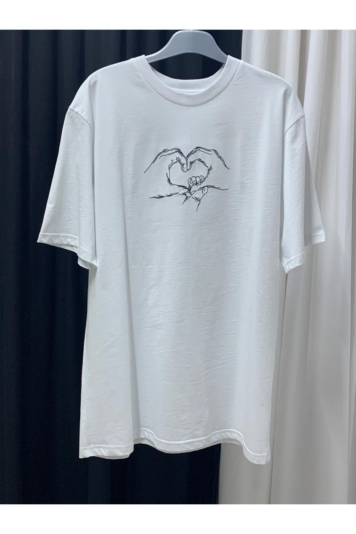 MODA Embroidery Basic T-shirt